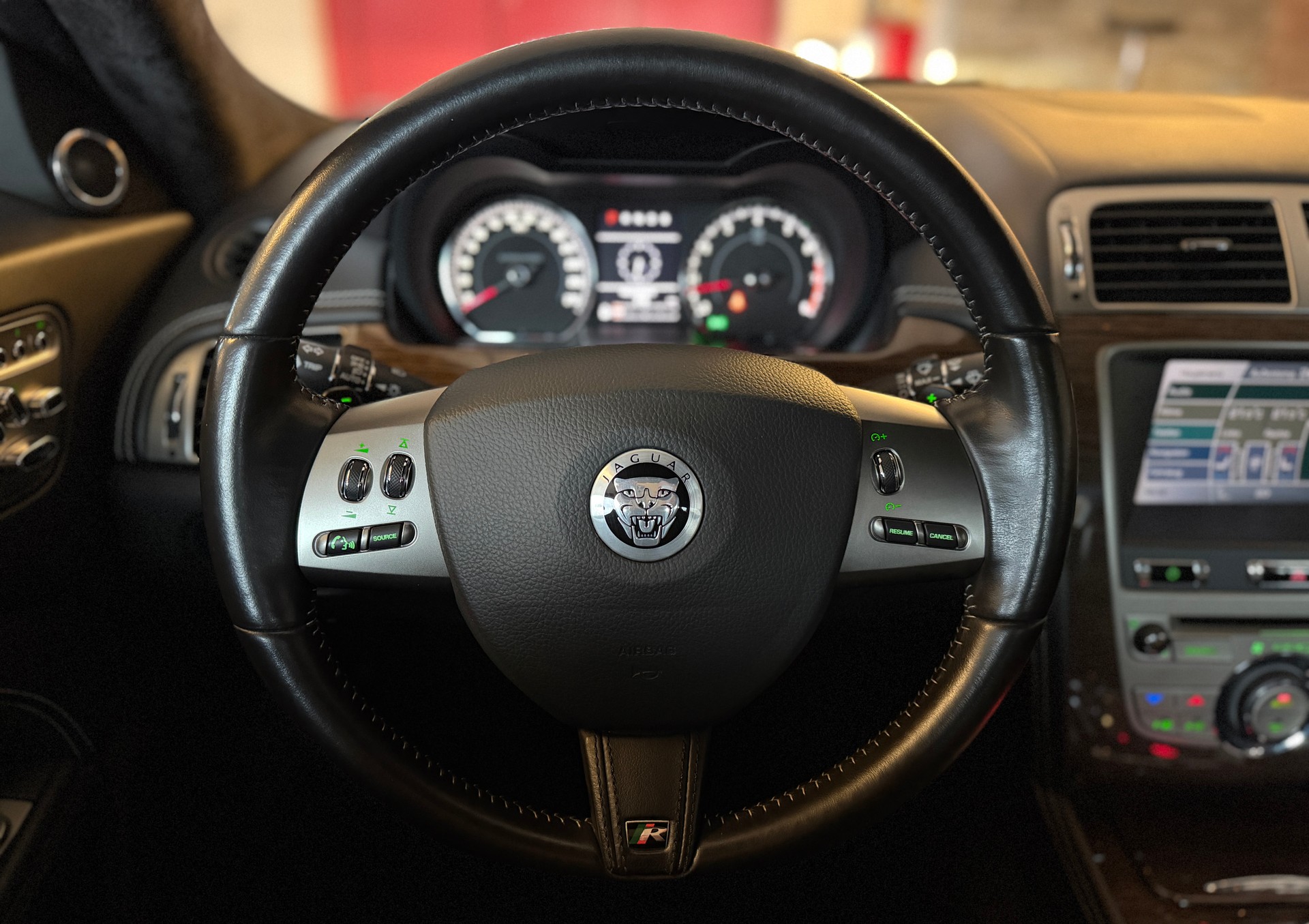 JAGUAR XKR 5.0 V8 SC Automatic-image-15