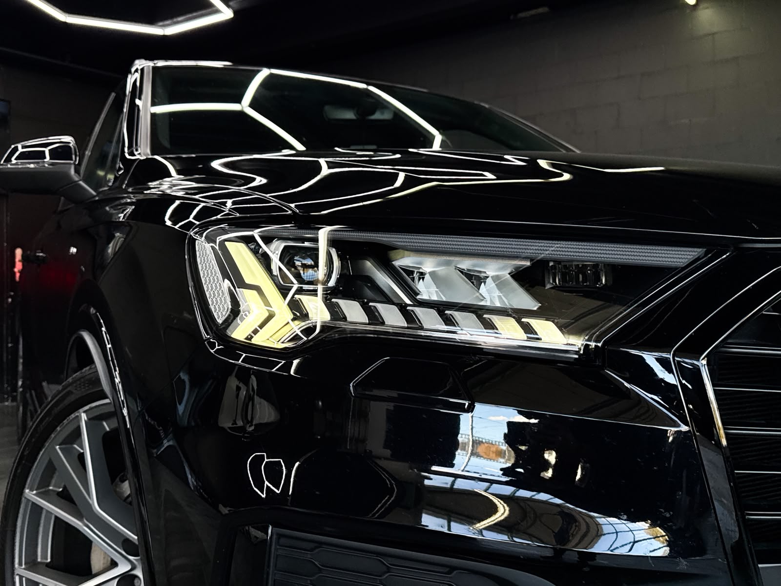 AUDI Q7 50 TDI quattro S Line tiptronic-image-2
