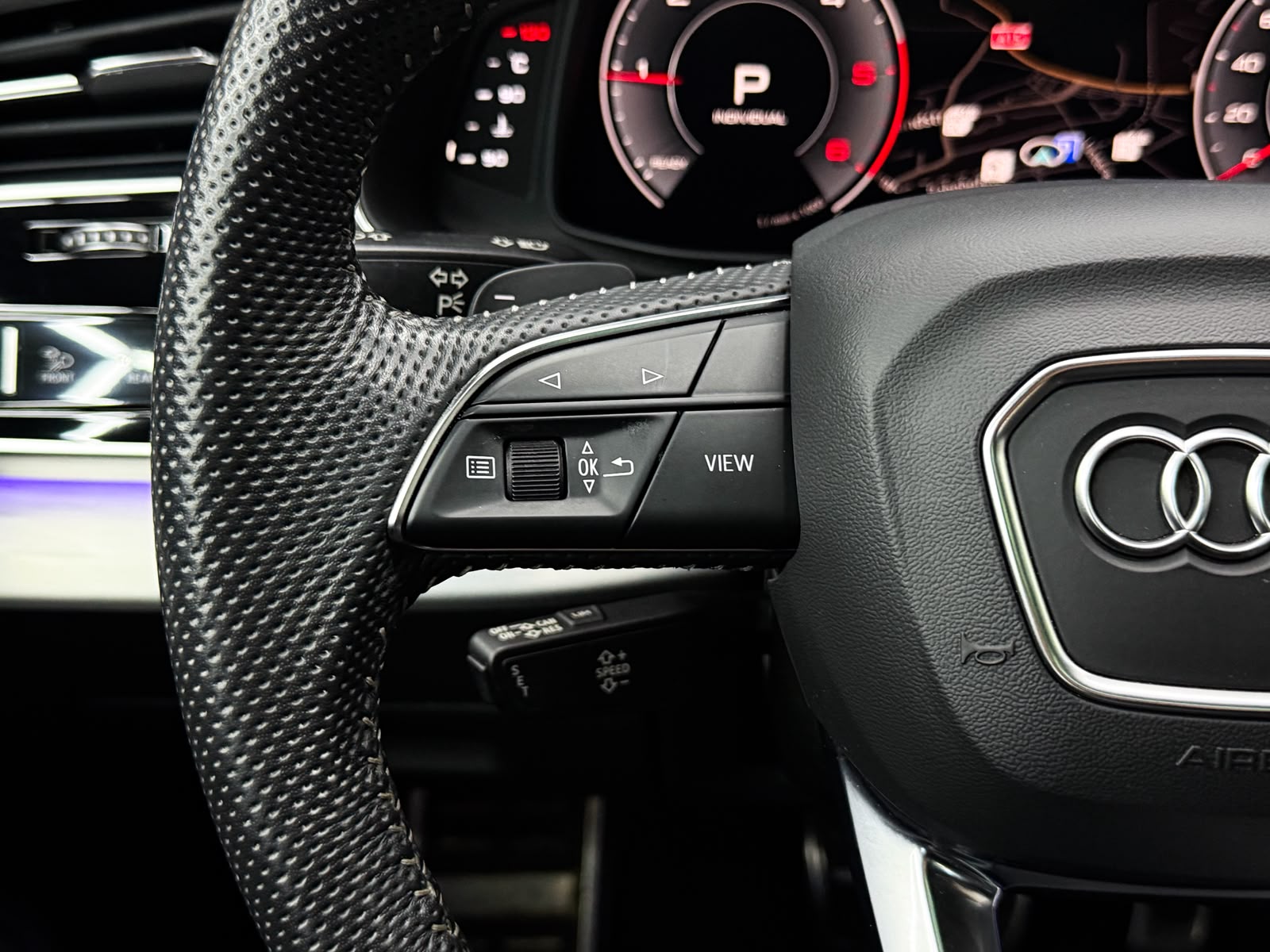 AUDI Q7 50 TDI quattro S Line tiptronic-image-12