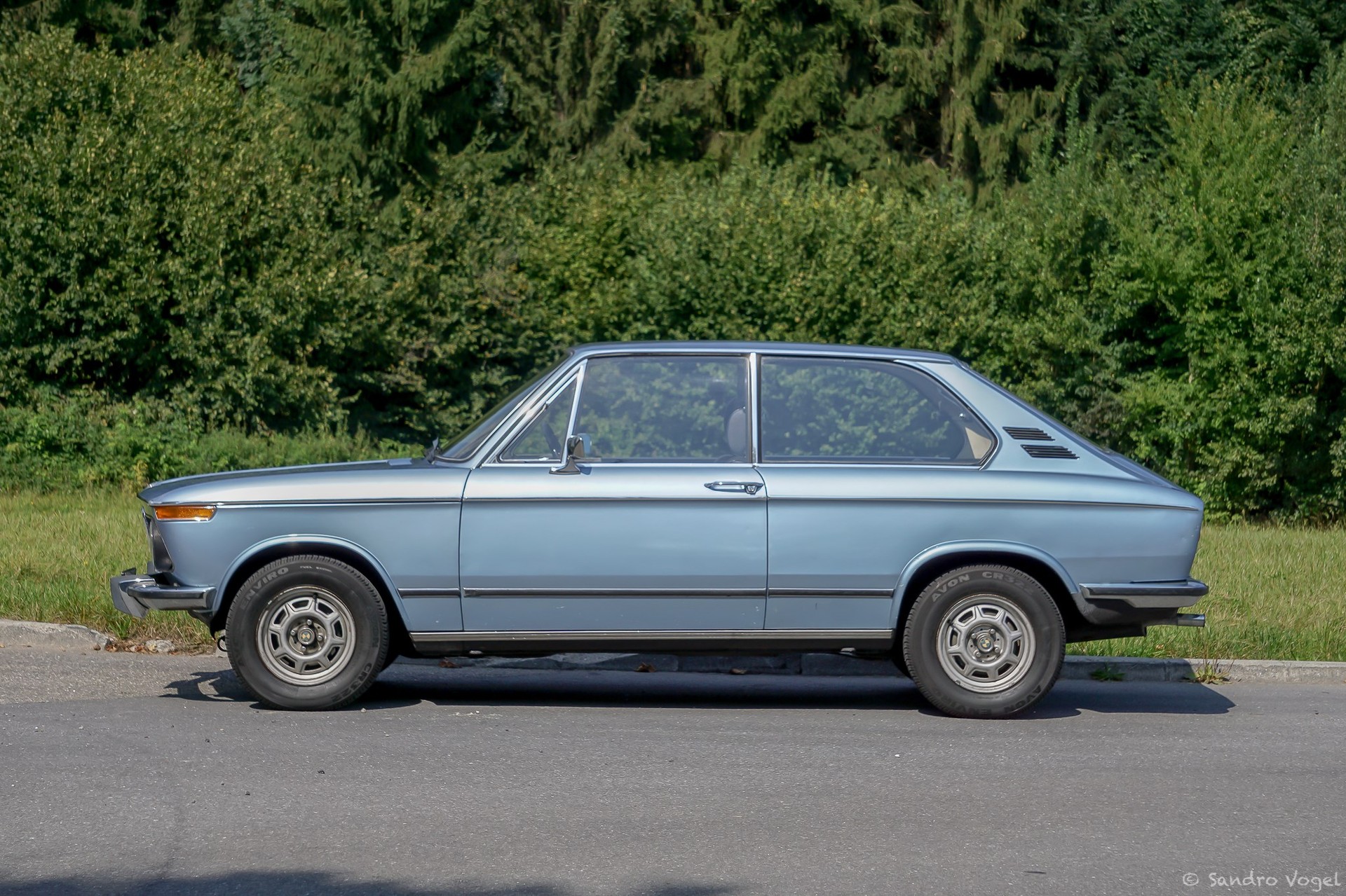 BMW 2002 TOURING-image-3
