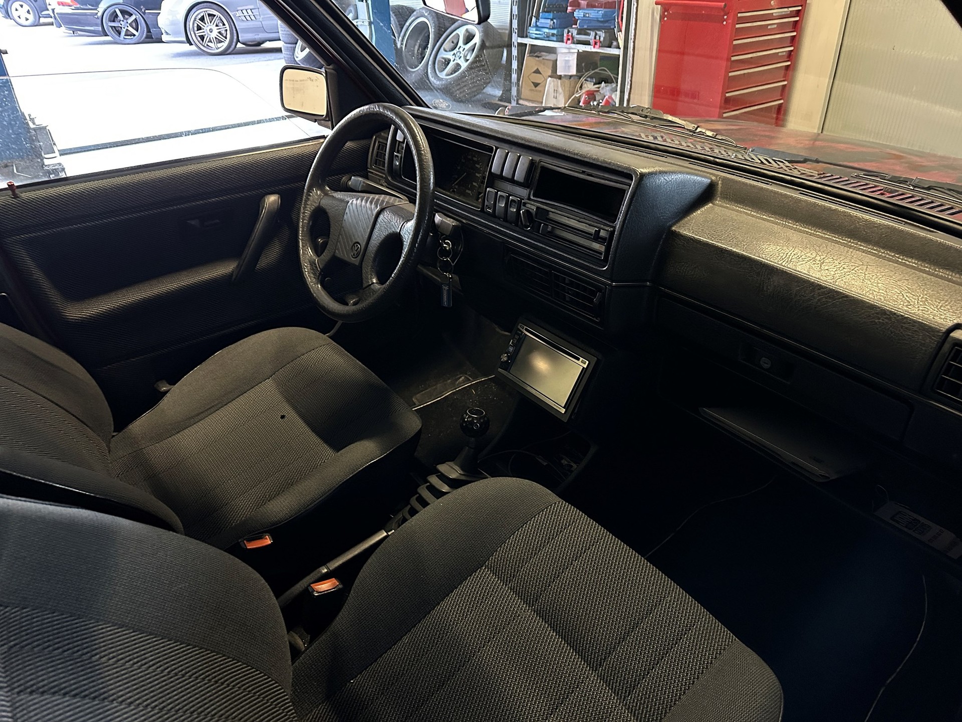VW Golf 1600 GL-image-5