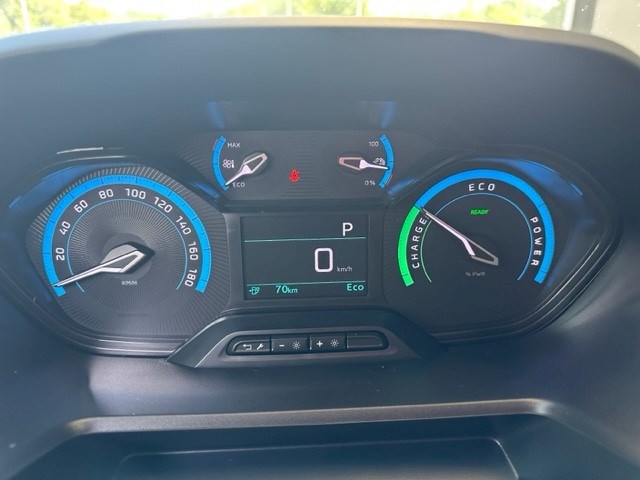 PEUGEOT e-Partner 50kWh Premium-image-9