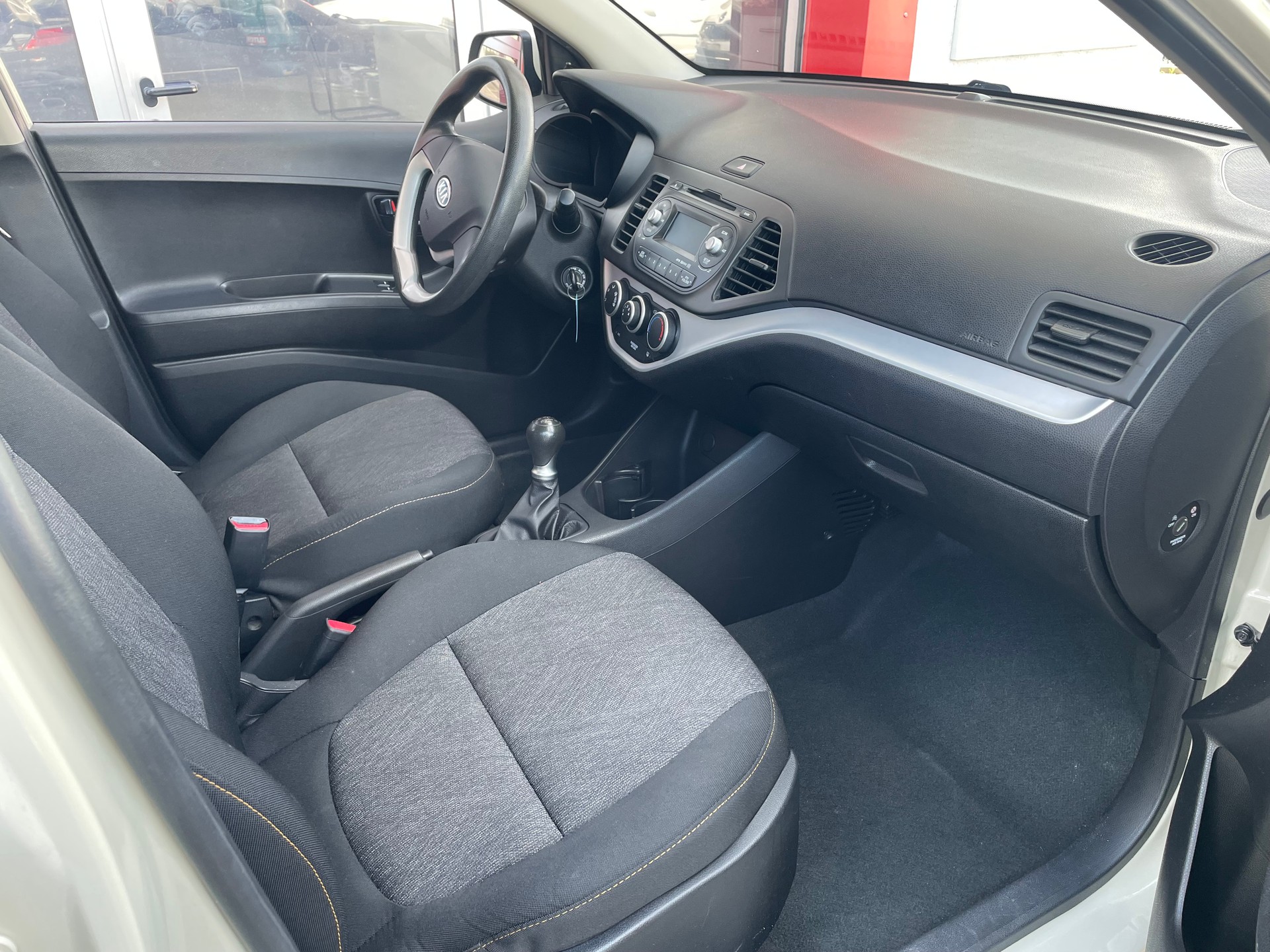 KIA Picanto 1.0 CVVT Classic-image-10