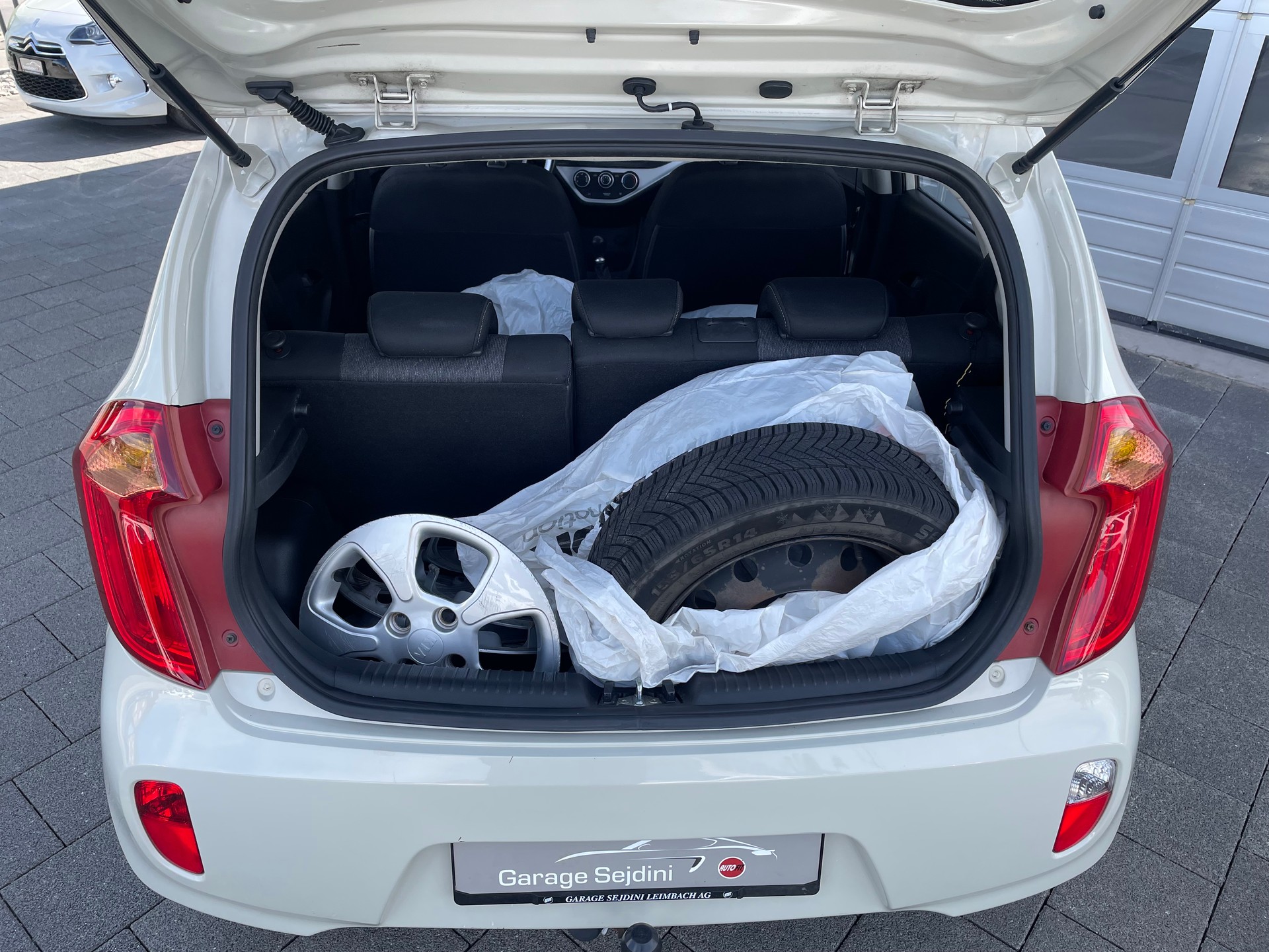 KIA Picanto 1.0 CVVT Classic-image-13