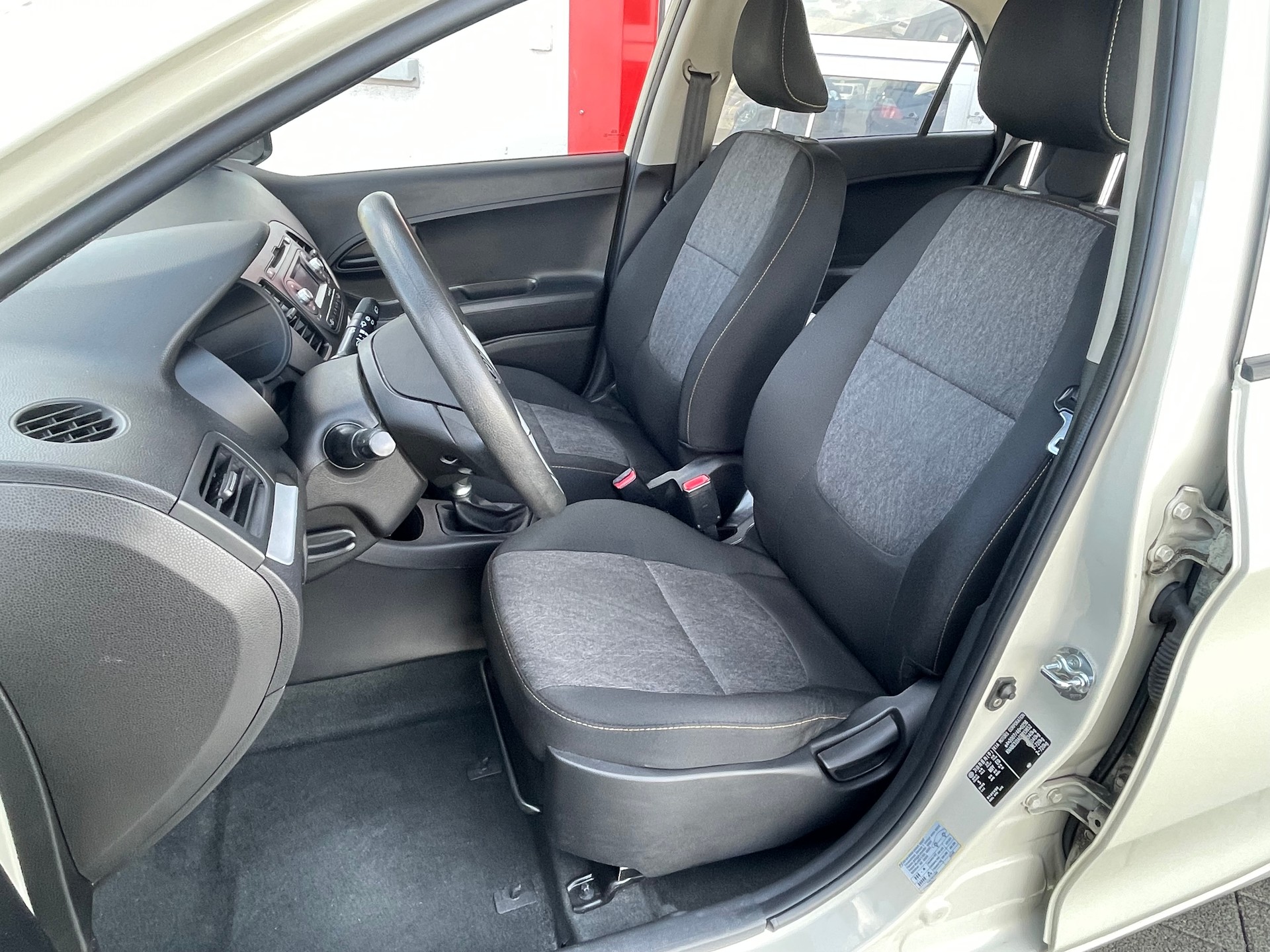KIA Picanto 1.0 CVVT Classic-image-6