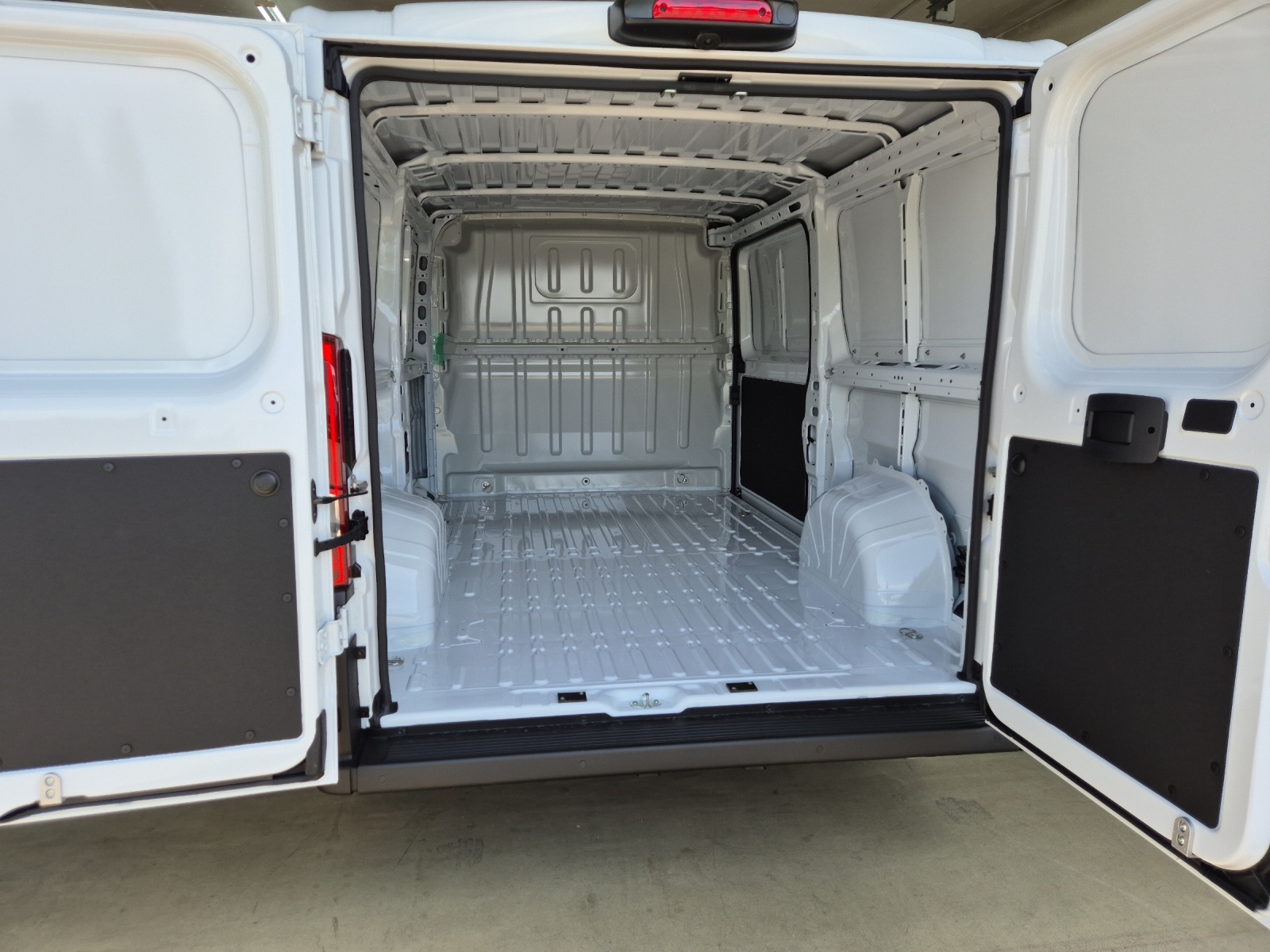 FIAT Ducato 290 30 Kaw. 3450 H1 2.2 Easy Pro-image-5