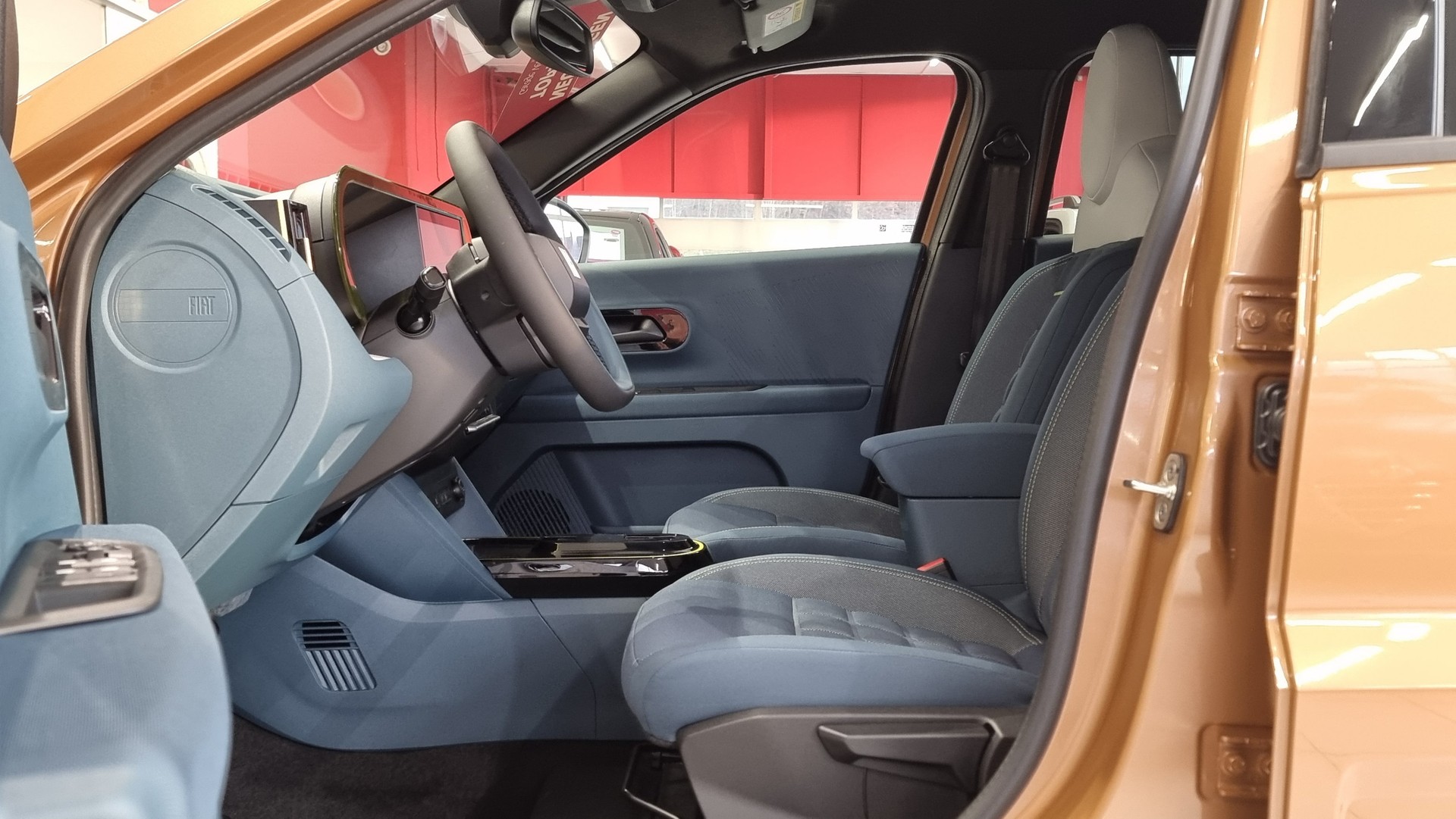 FIAT Grande Panda 1.2 Hybrid 110 PS La Prima-image-22