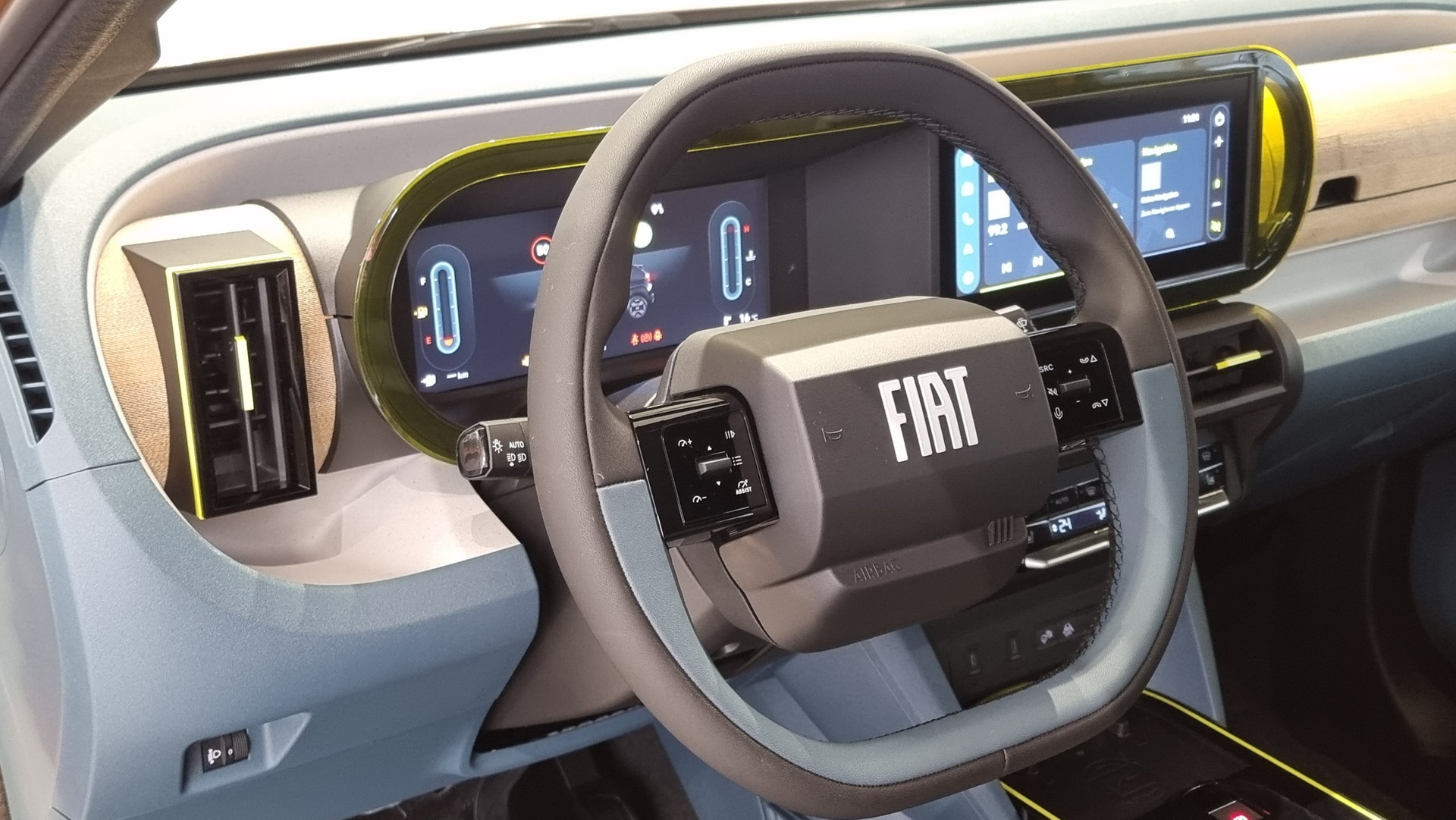 FIAT Grande Panda 1.2 Hybrid 110 PS La Prima-image-15