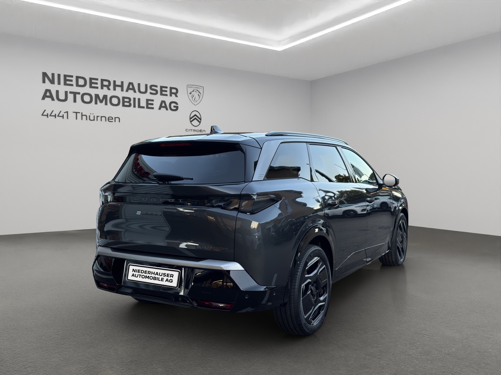 PEUGEOT 5008 e-Launch Edition AWD-showroom-element-2