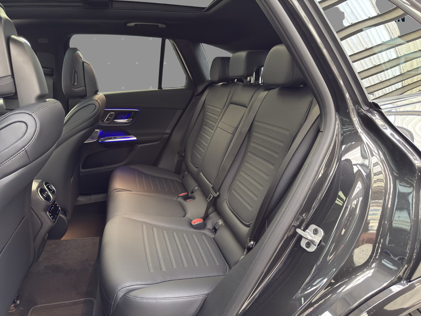 MERCEDES-BENZ GLC 300 de 4Matic EQ Star 9G-Tronic-image-10