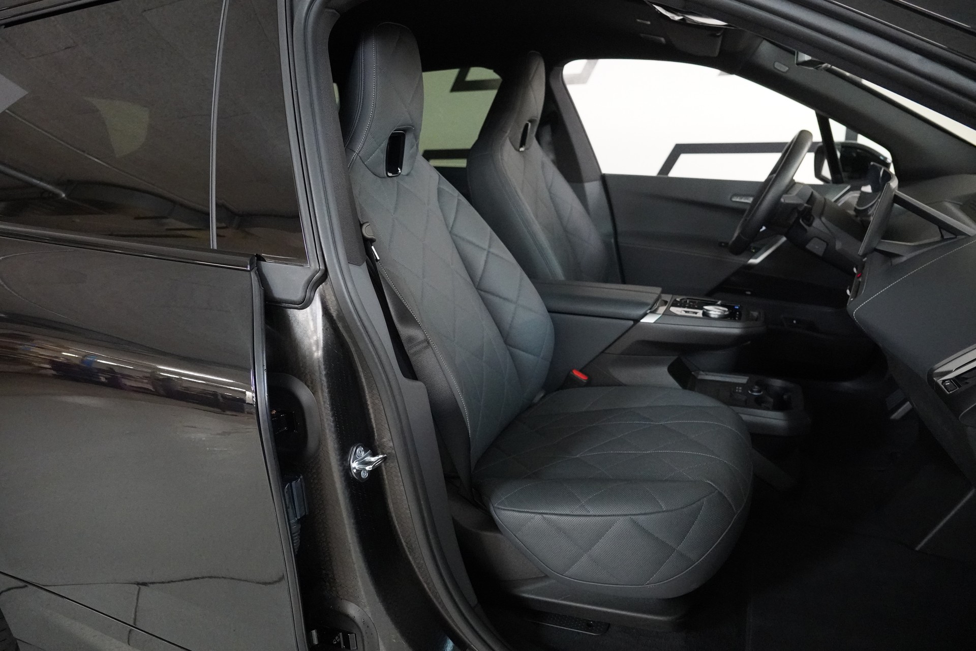 BMW iX M60-image-15