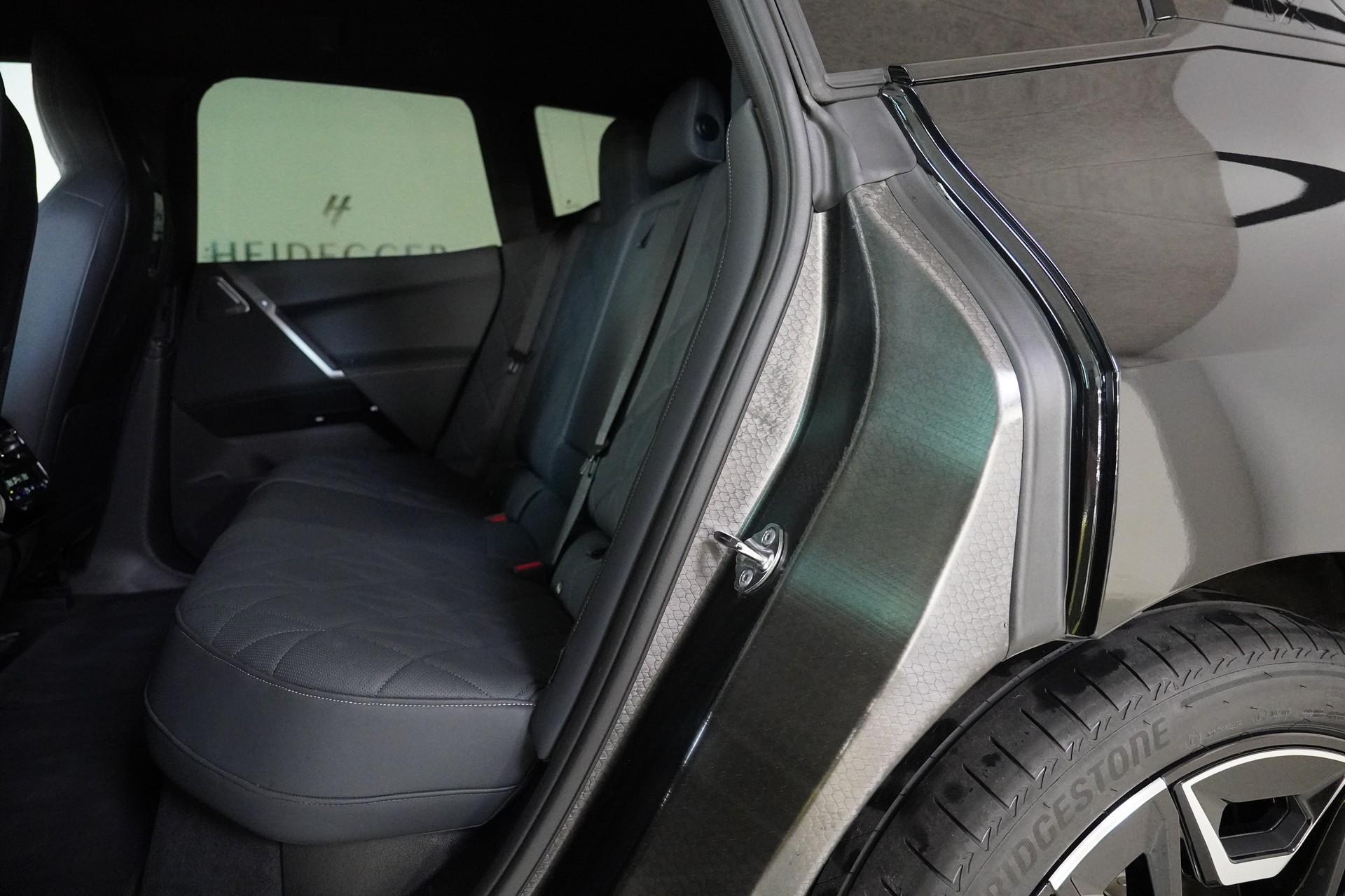 BMW iX M60-image-13