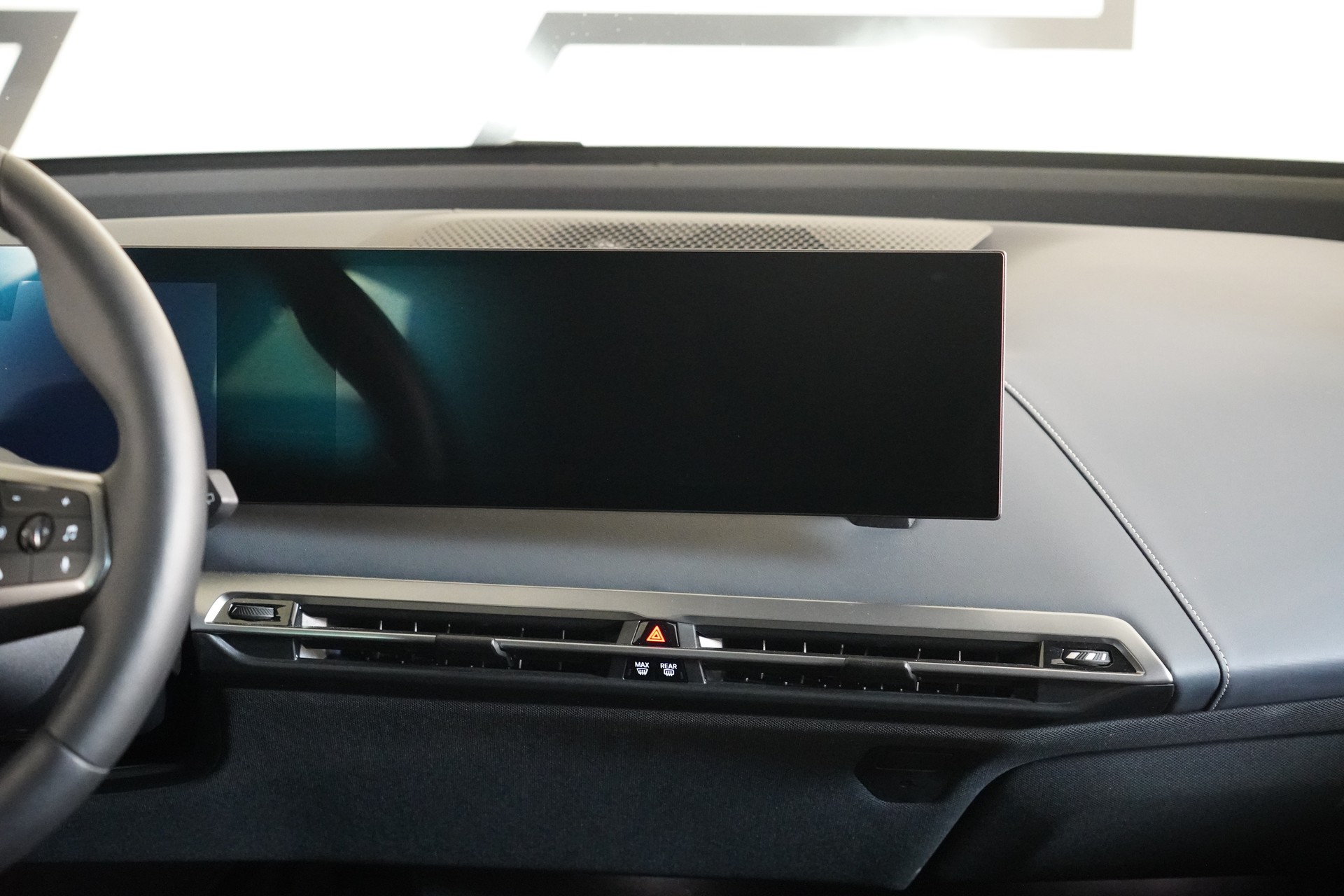 BMW iX M60-image-19