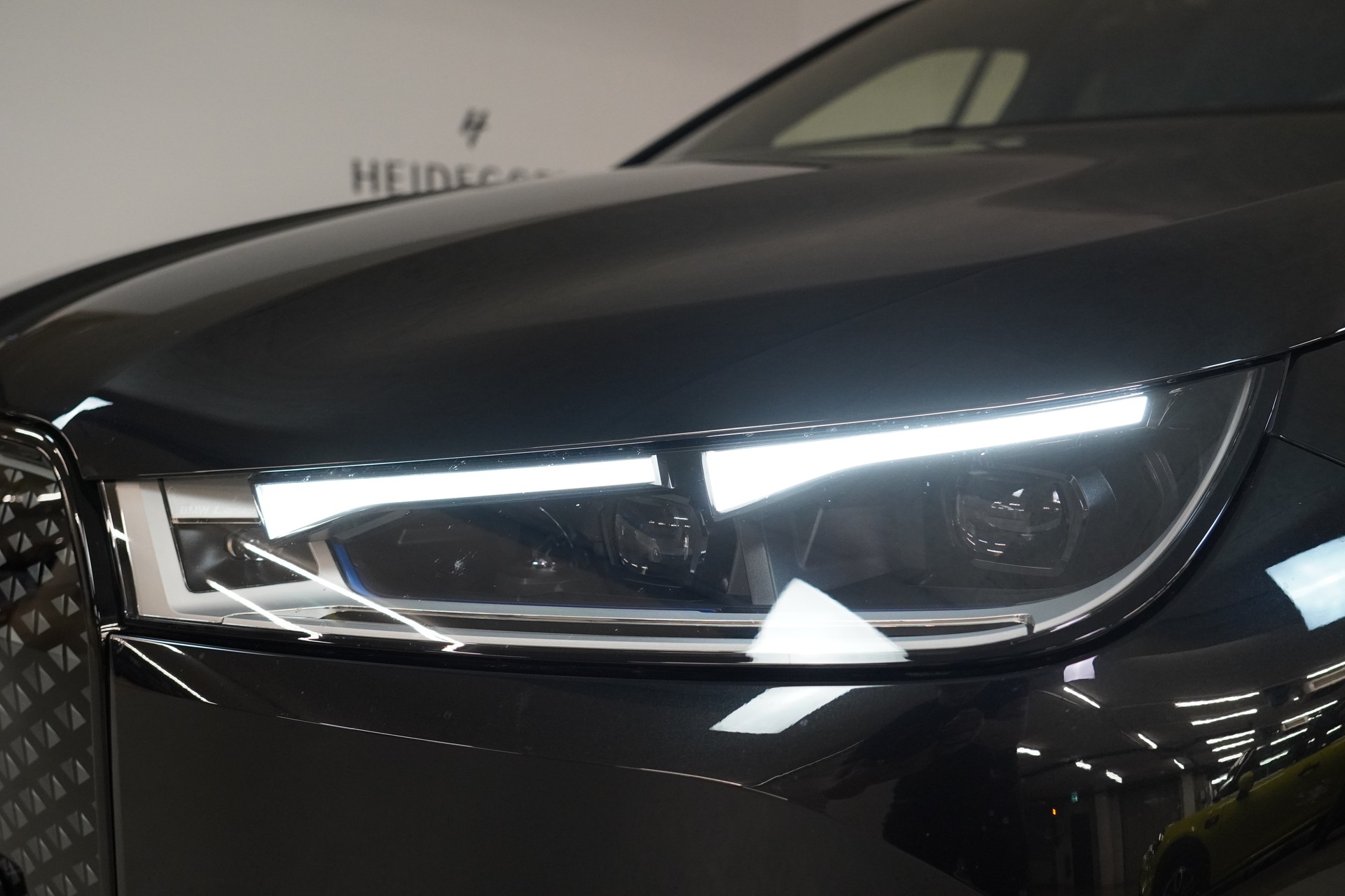 BMW iX M60-image-9