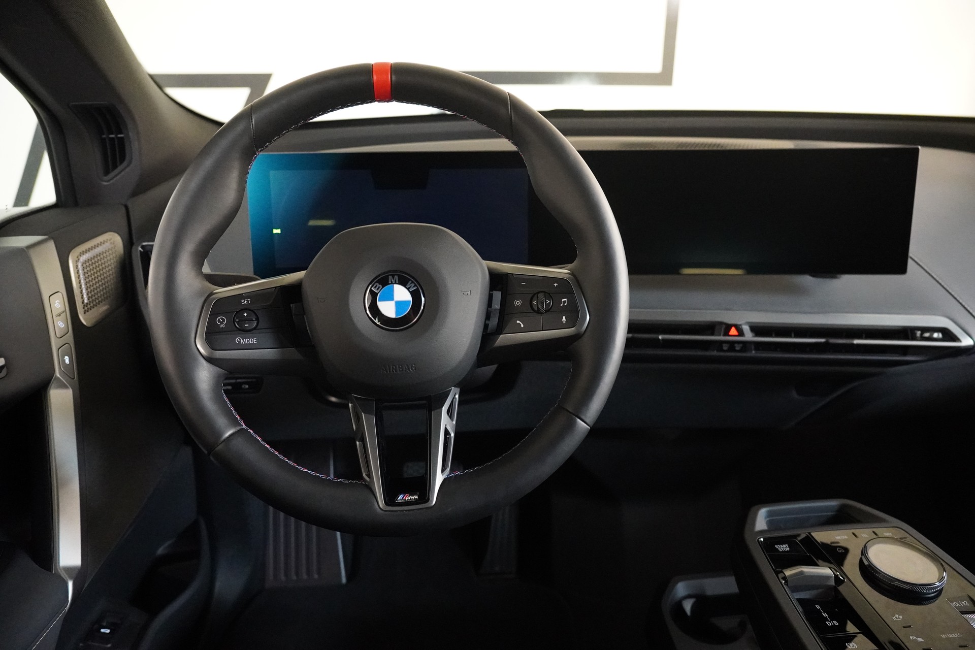 BMW iX M60-image-21