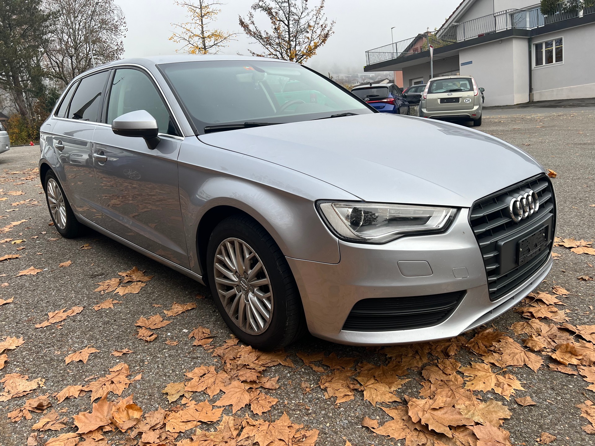 AUDI A3 Sportback 1.6 TDI Ambition S-tronic-image-2