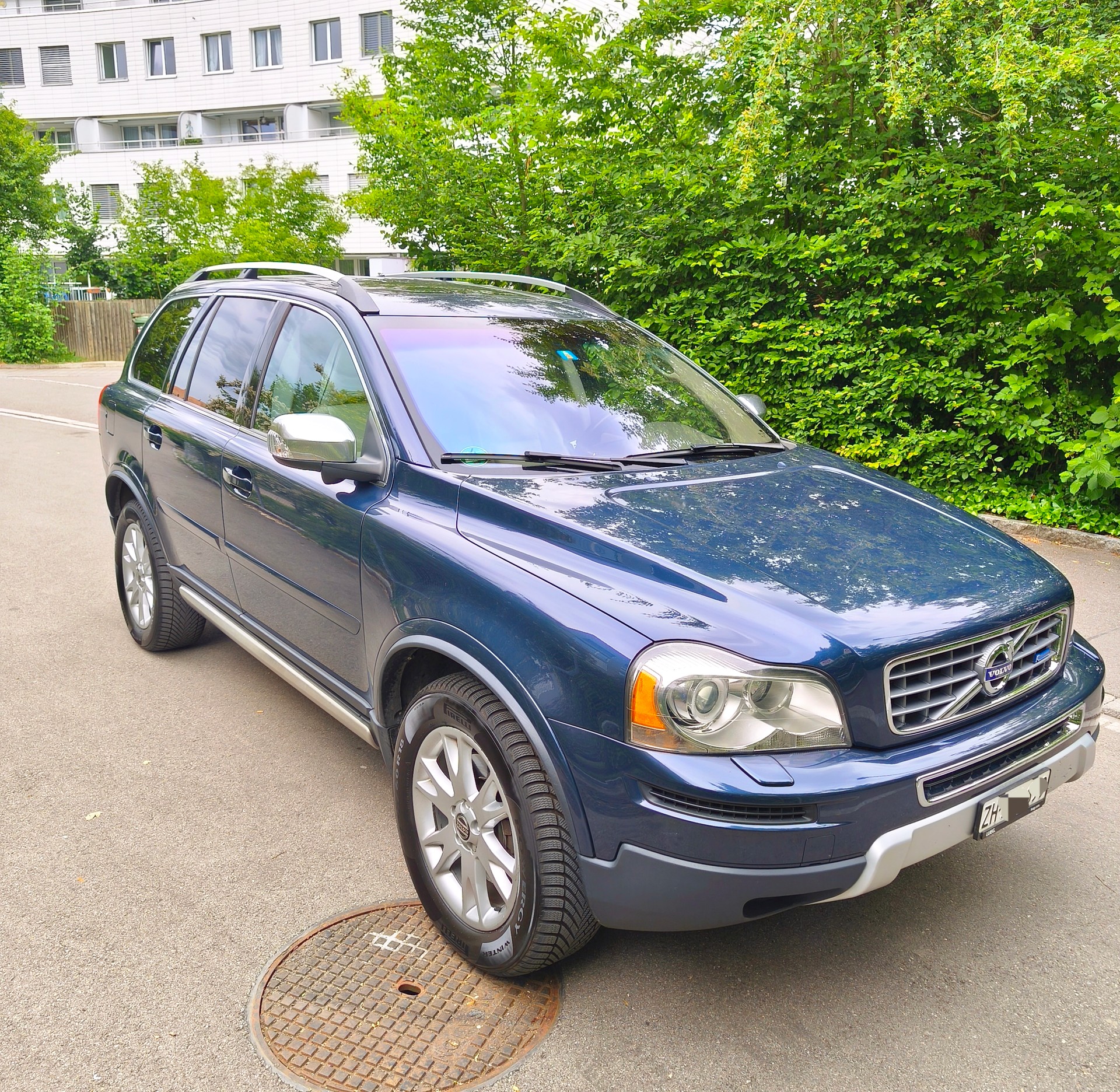 VW 2.4D5 R-Design 7P. AWD-image-0
