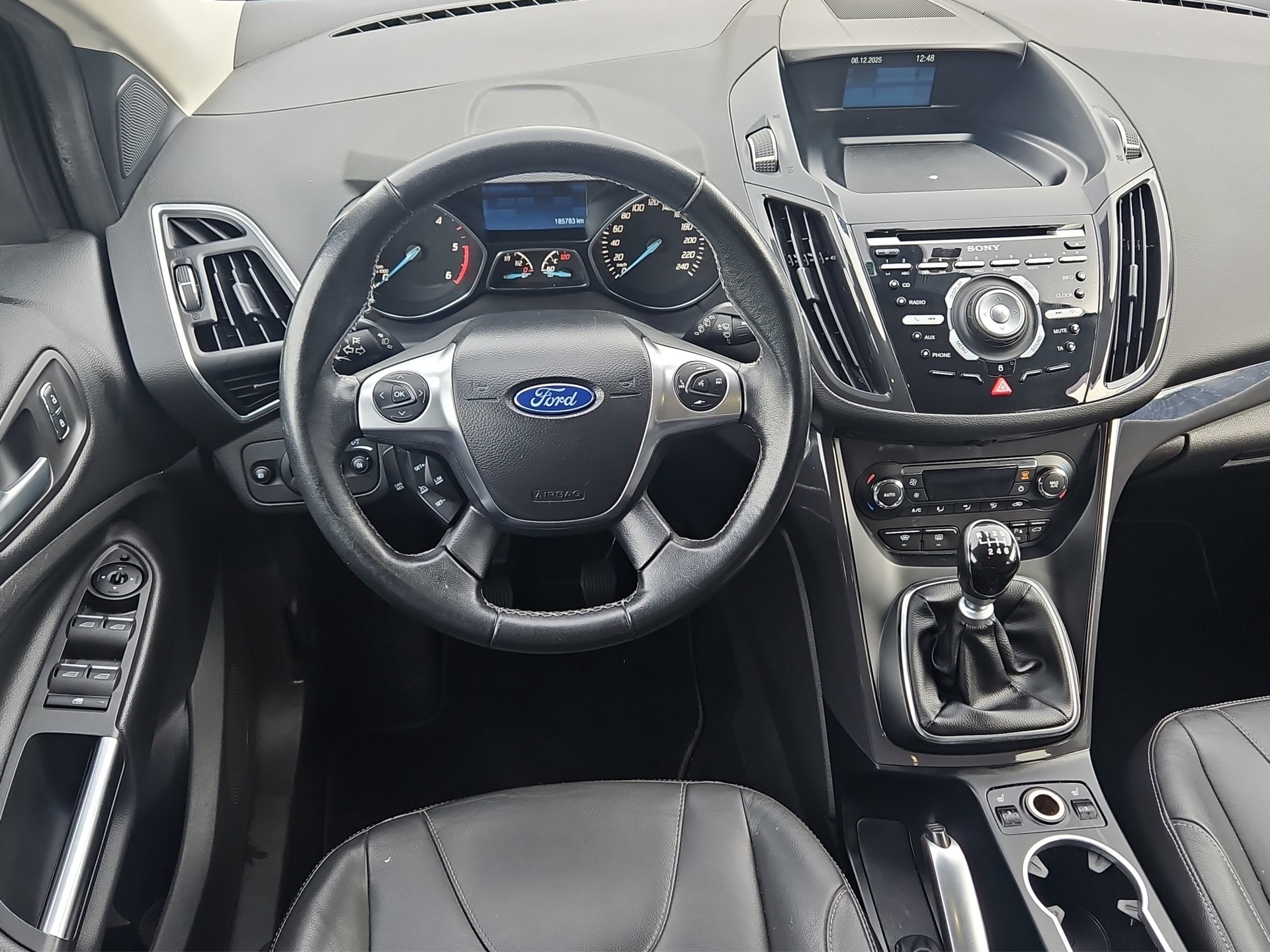 FORD Kuga 2.0 TDCi Titanium S 4WD-image-9