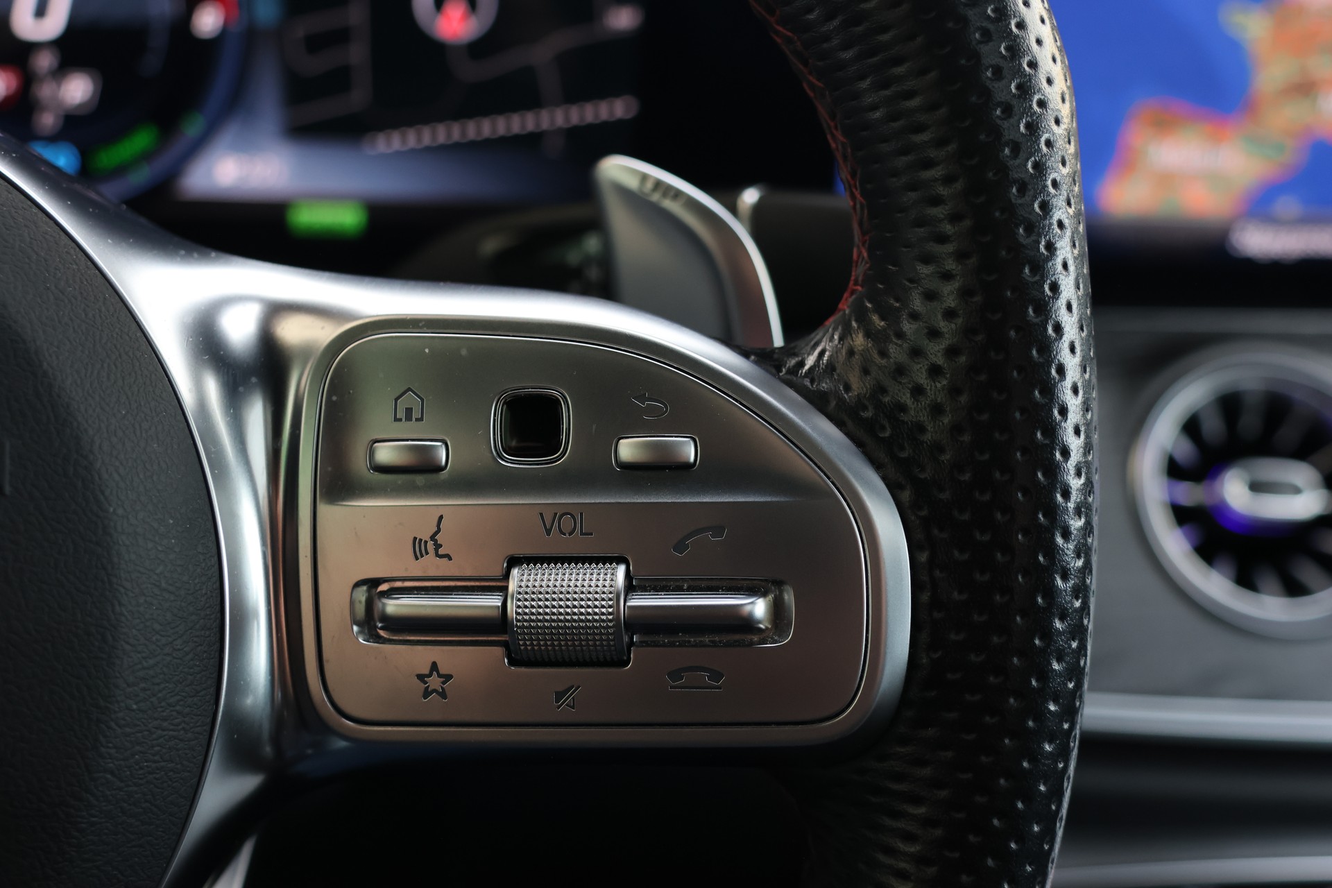 MERCEDES-BENZ CLS 53 AMG 4 Matic+ (CH)-image-25