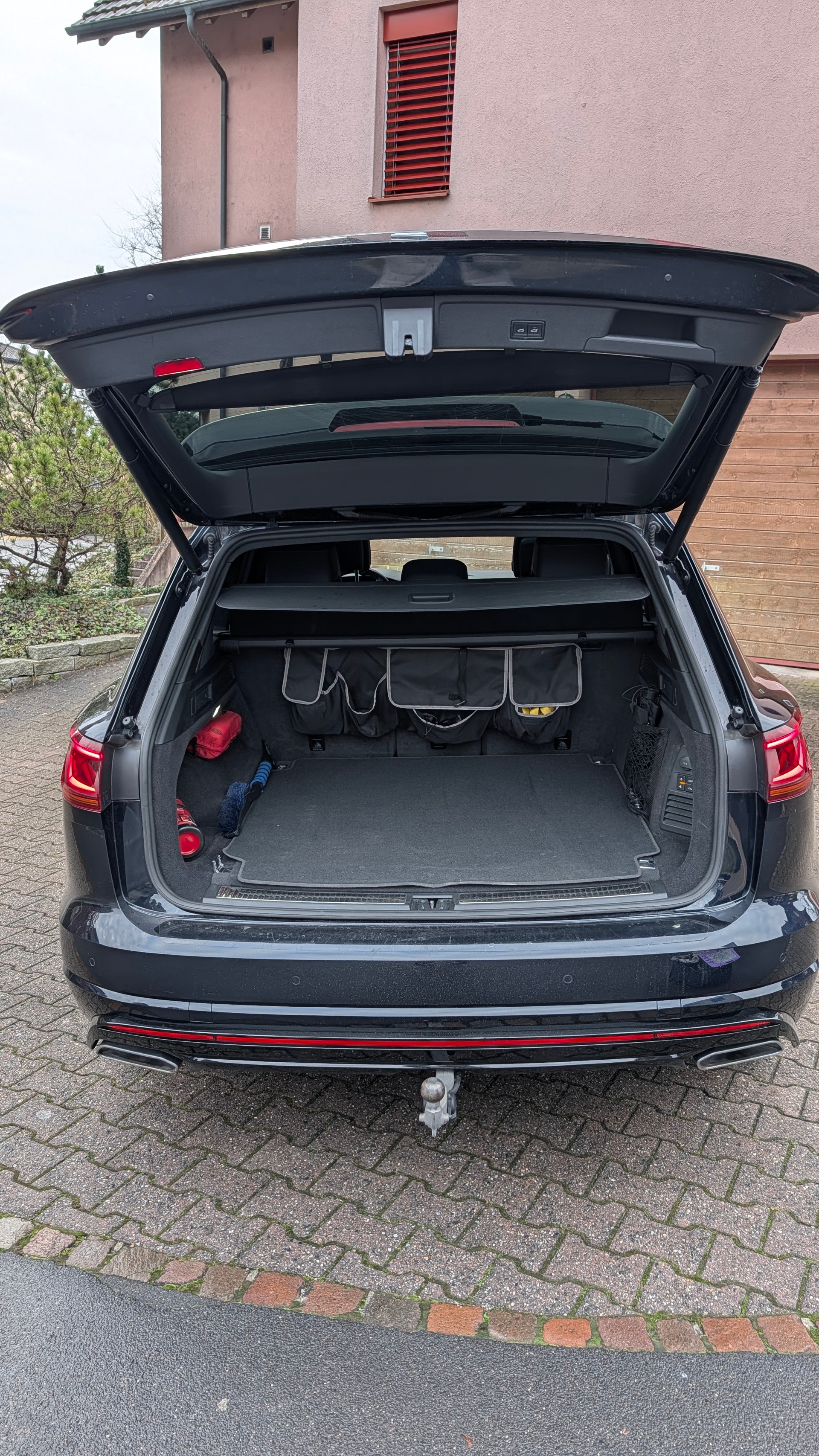 VW 3.0 TSI eHybrid R Tiptronic-image-13