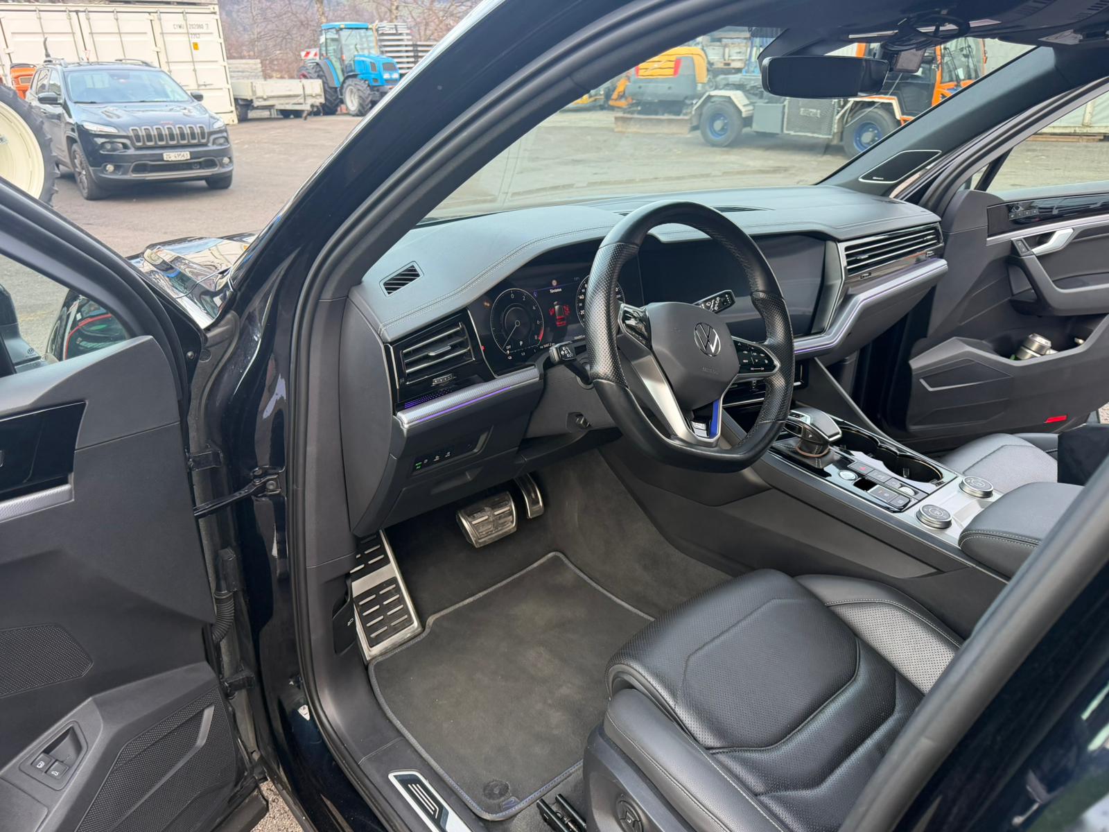 VW 3.0 TSI eHybrid R Tiptronic-image-4