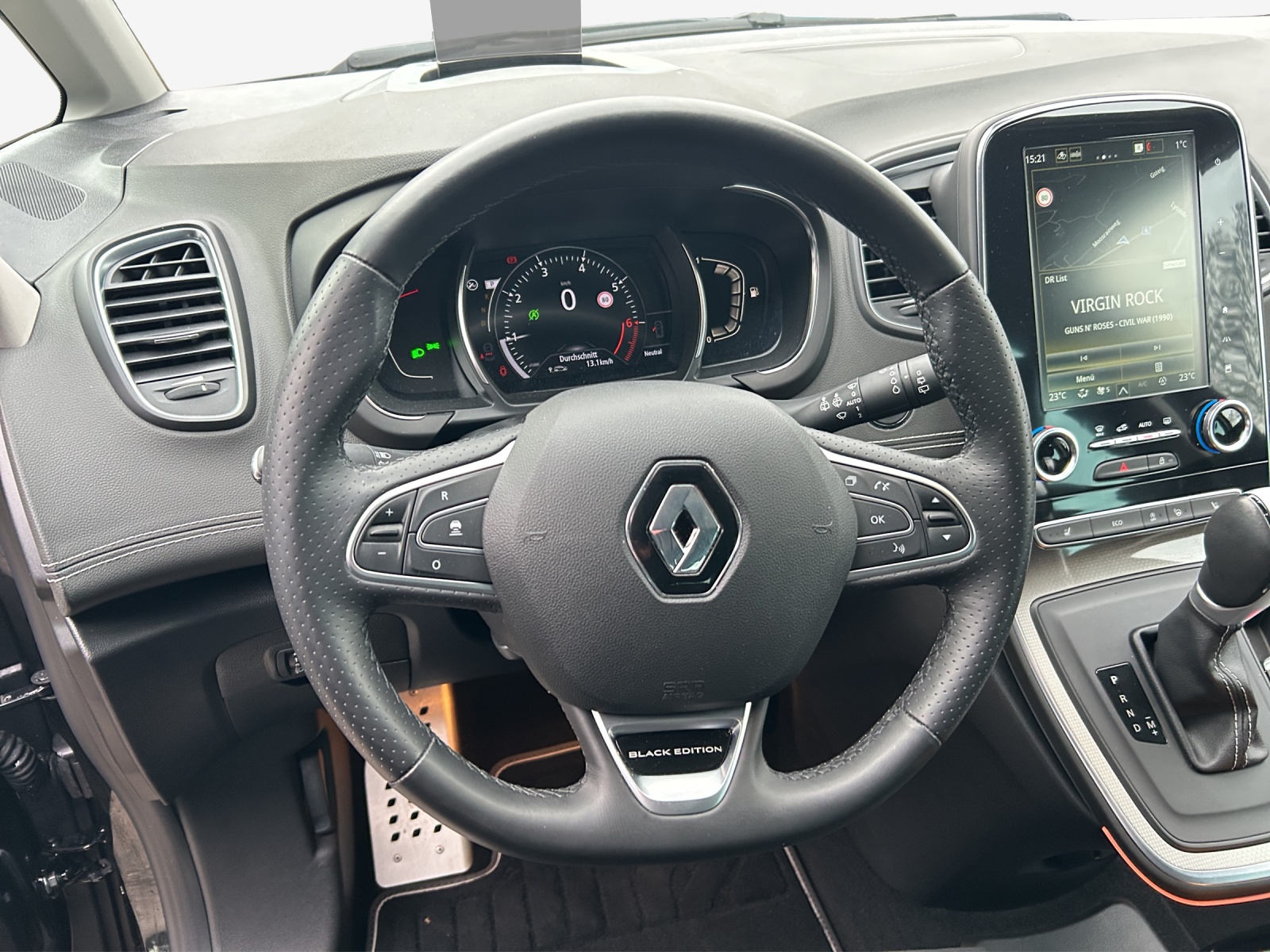 RENAULT Scénic 1.3 16V Turbo Black Edition EDC-image-9