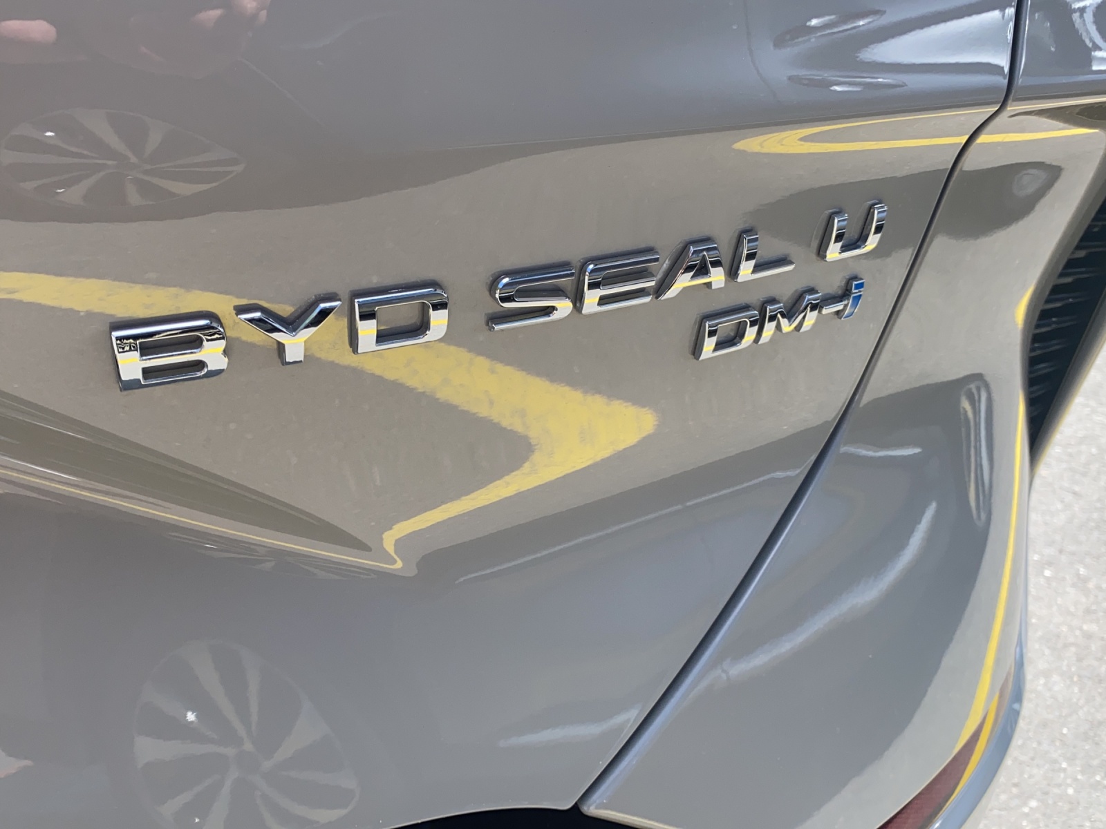 BYD Seal U DM-i Design AWD-image-7