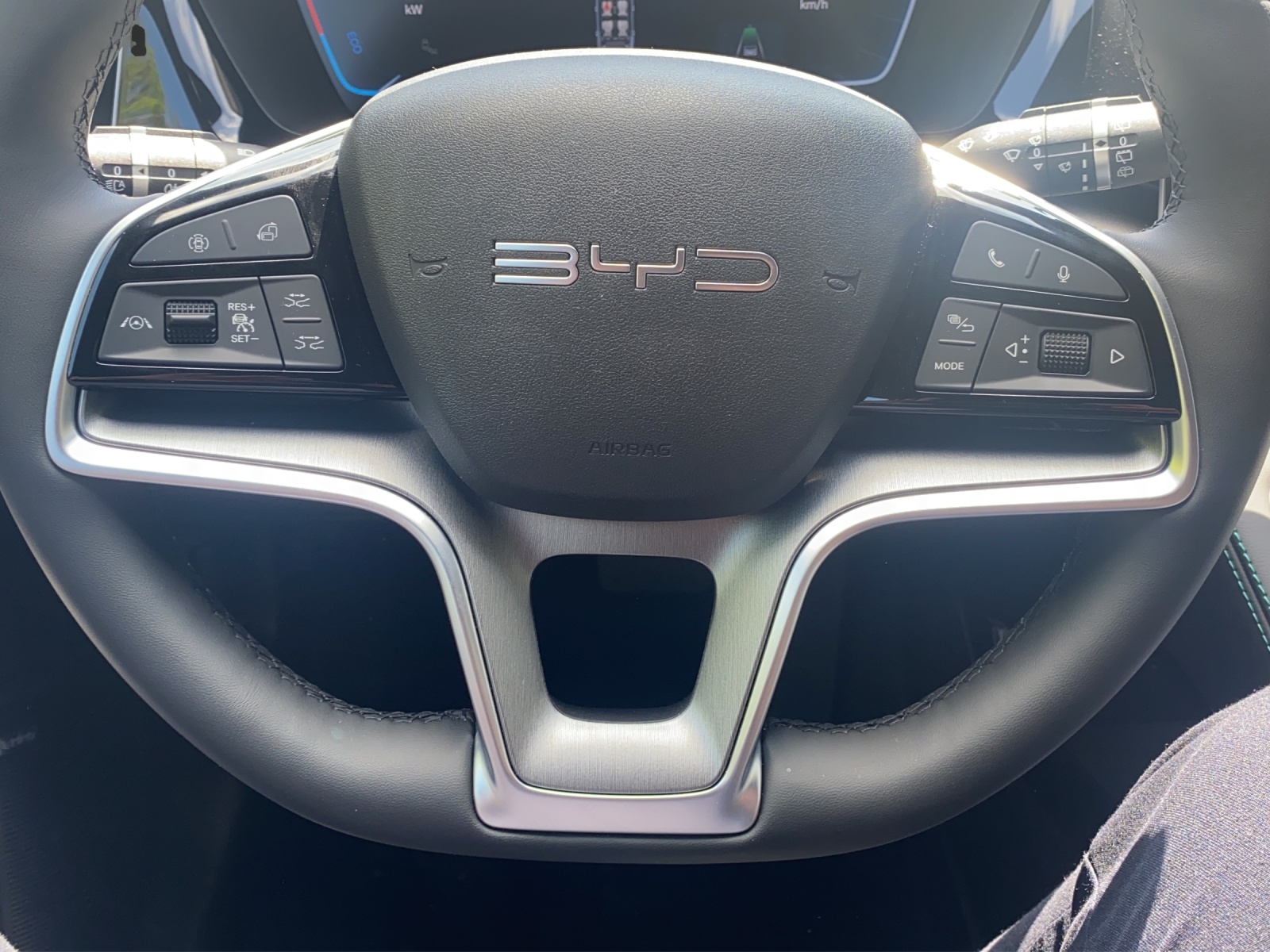 BYD Seal U DM-i Design AWD-image-18