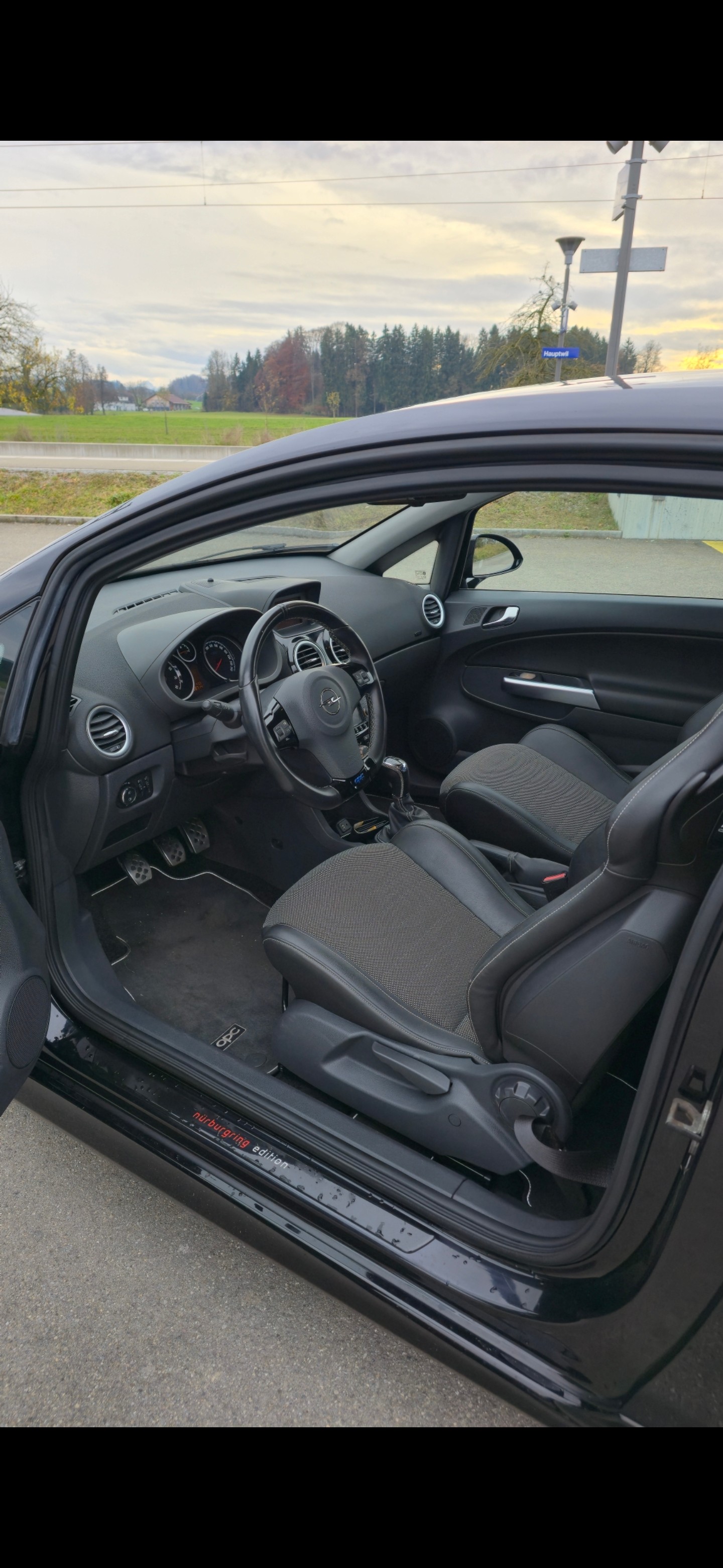 OPEL Corsa 1.6 Turbo OPC Nürburgring Edition-image-7