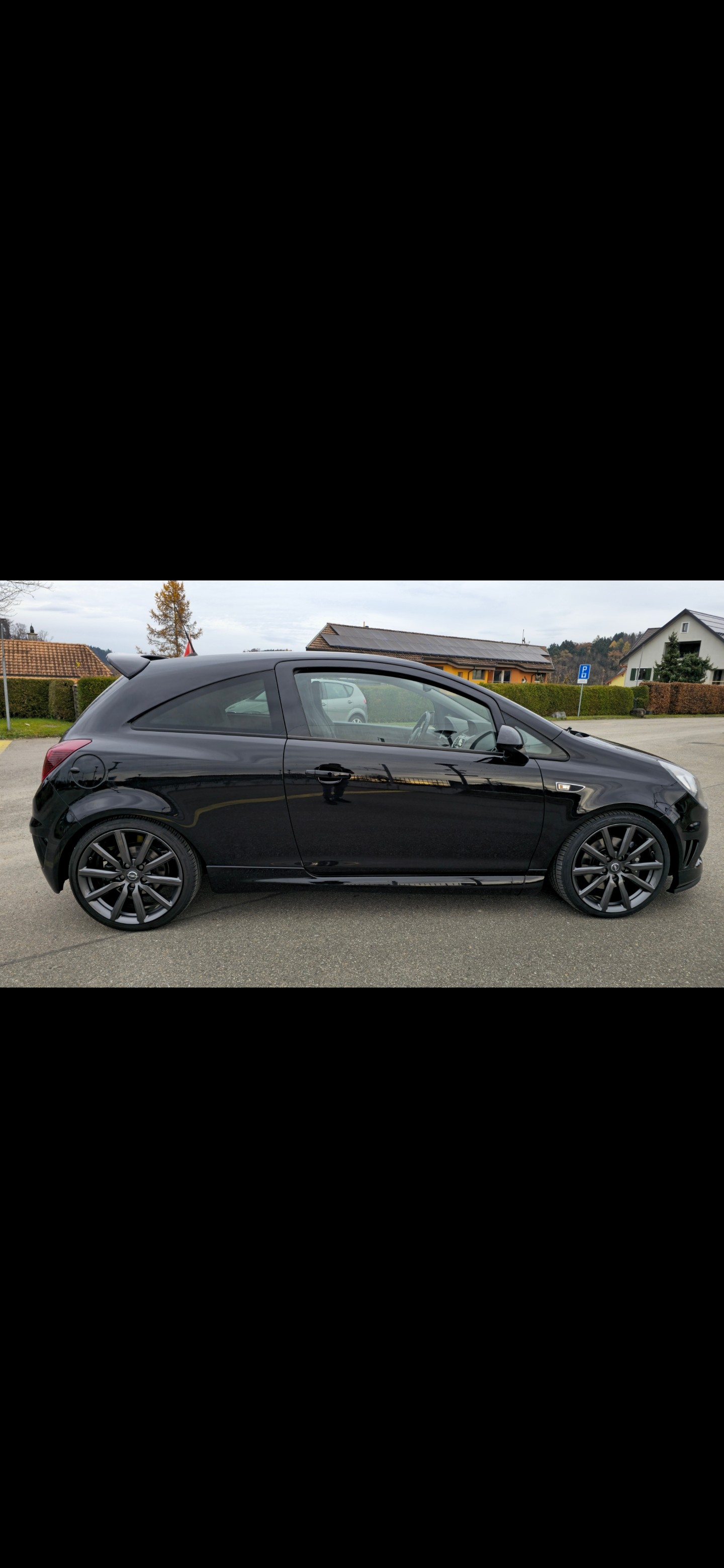 OPEL Corsa 1.6 Turbo OPC Nürburgring Edition-image-1