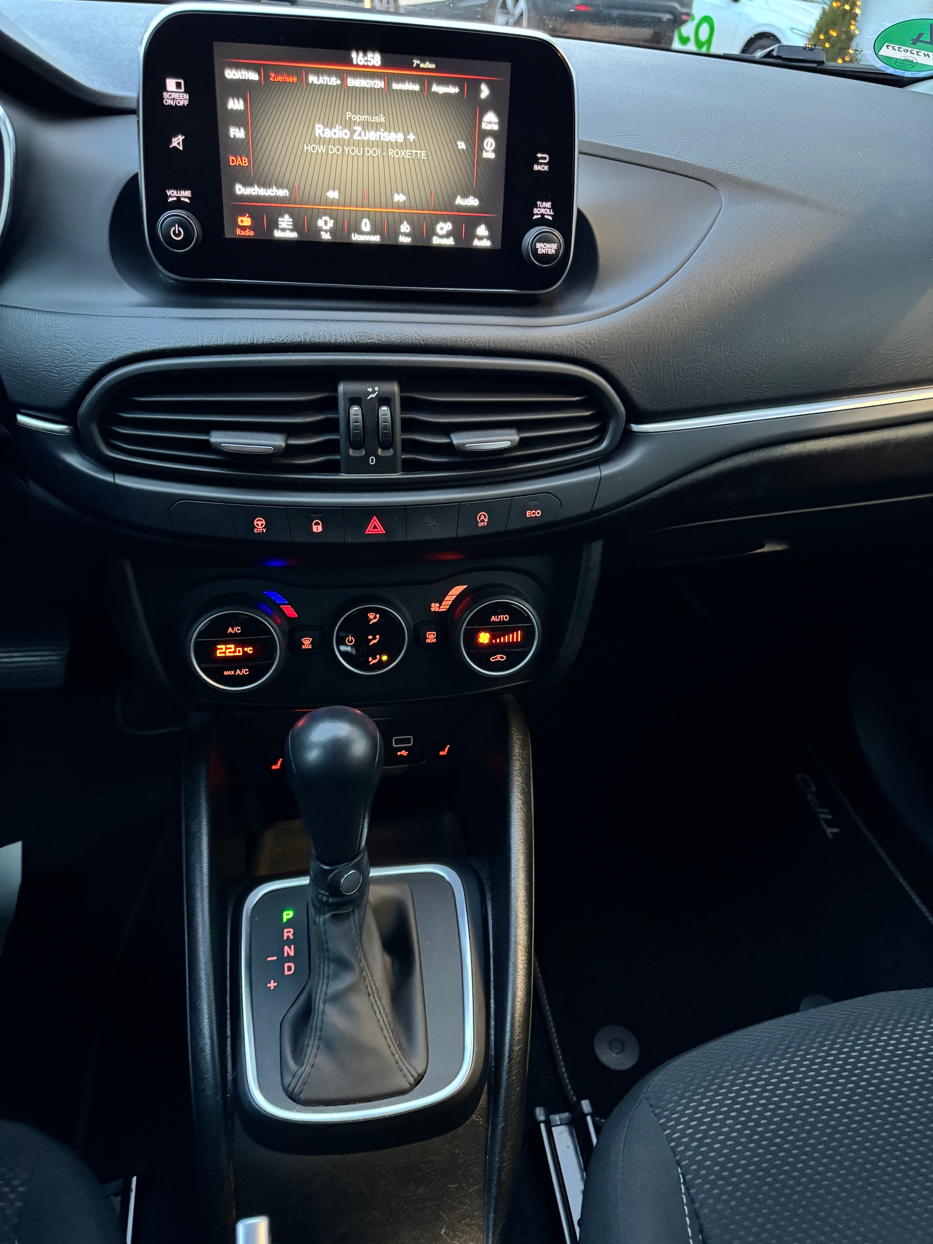 FIAT Tipo 1.6MJ Station Wagon Lounge DCT-image-7