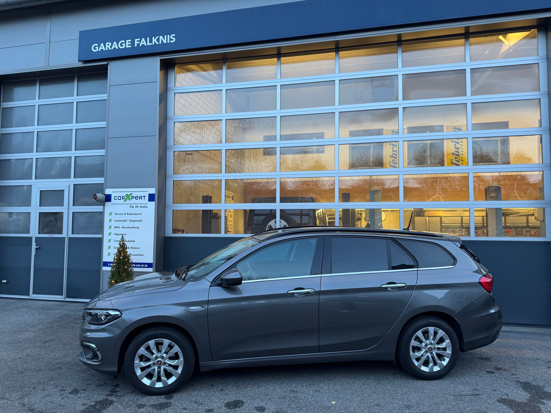 FIAT Tipo 1.6MJ Station Wagon Lounge DCT-image-1