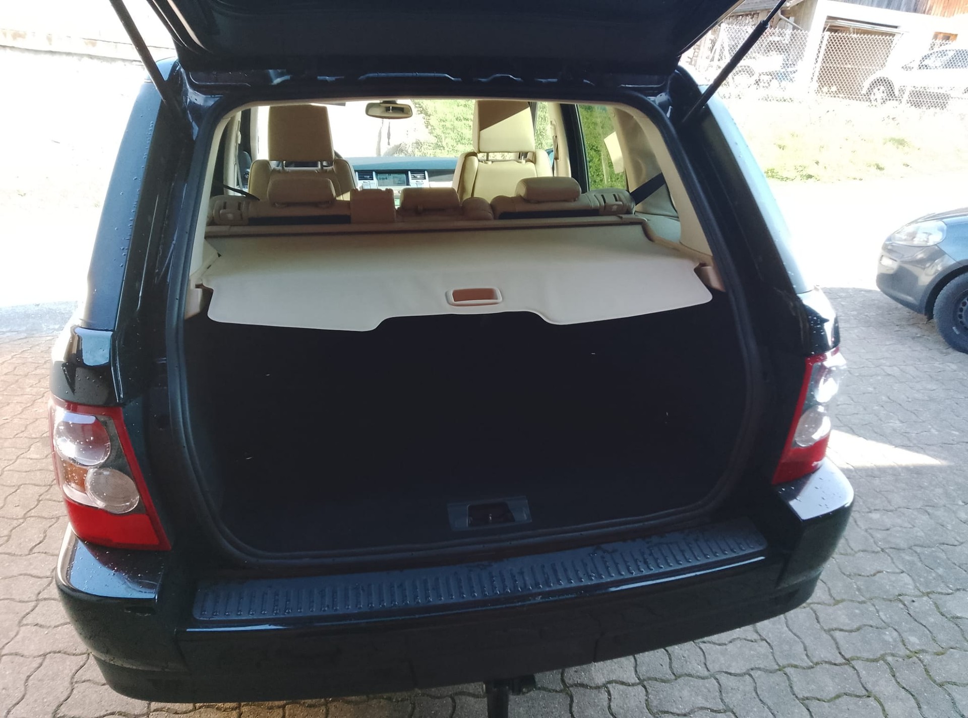 LAND ROVER Range Rover Sport 4.4 V8 HSE Automatic-image-4