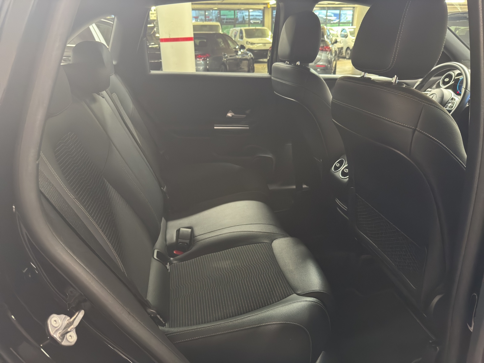 MERCEDES-BENZ B 180 Progressive-image-9