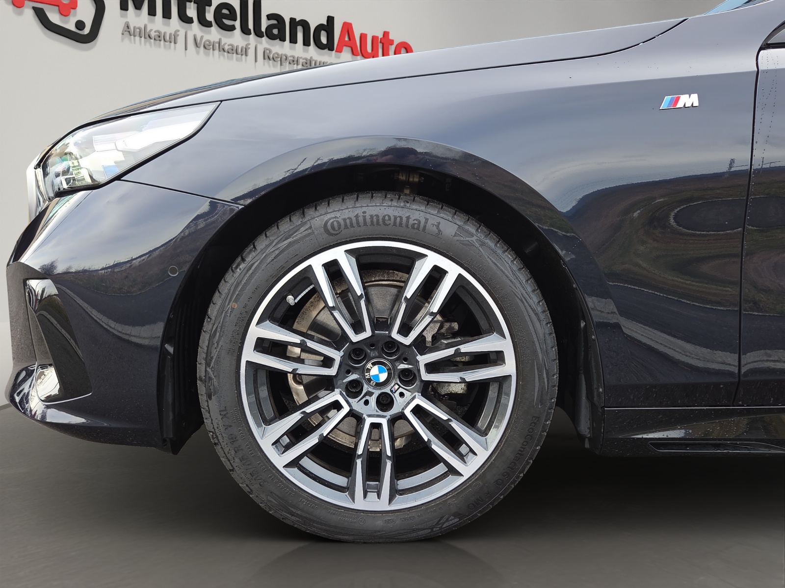BMW 520d xDrive 48V Touring M Sport Steptronic-image-5