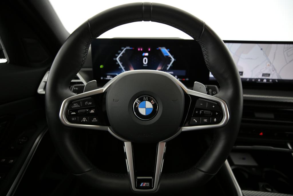 BMW 320d xDrive Touring-image-5