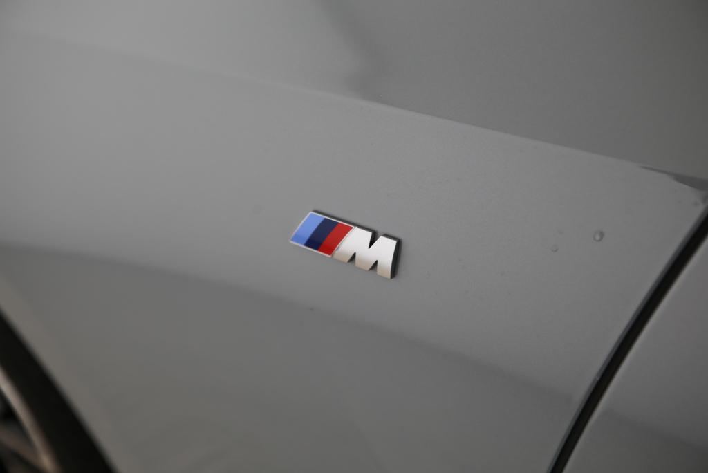 BMW 320d xDrive Touring-image-17