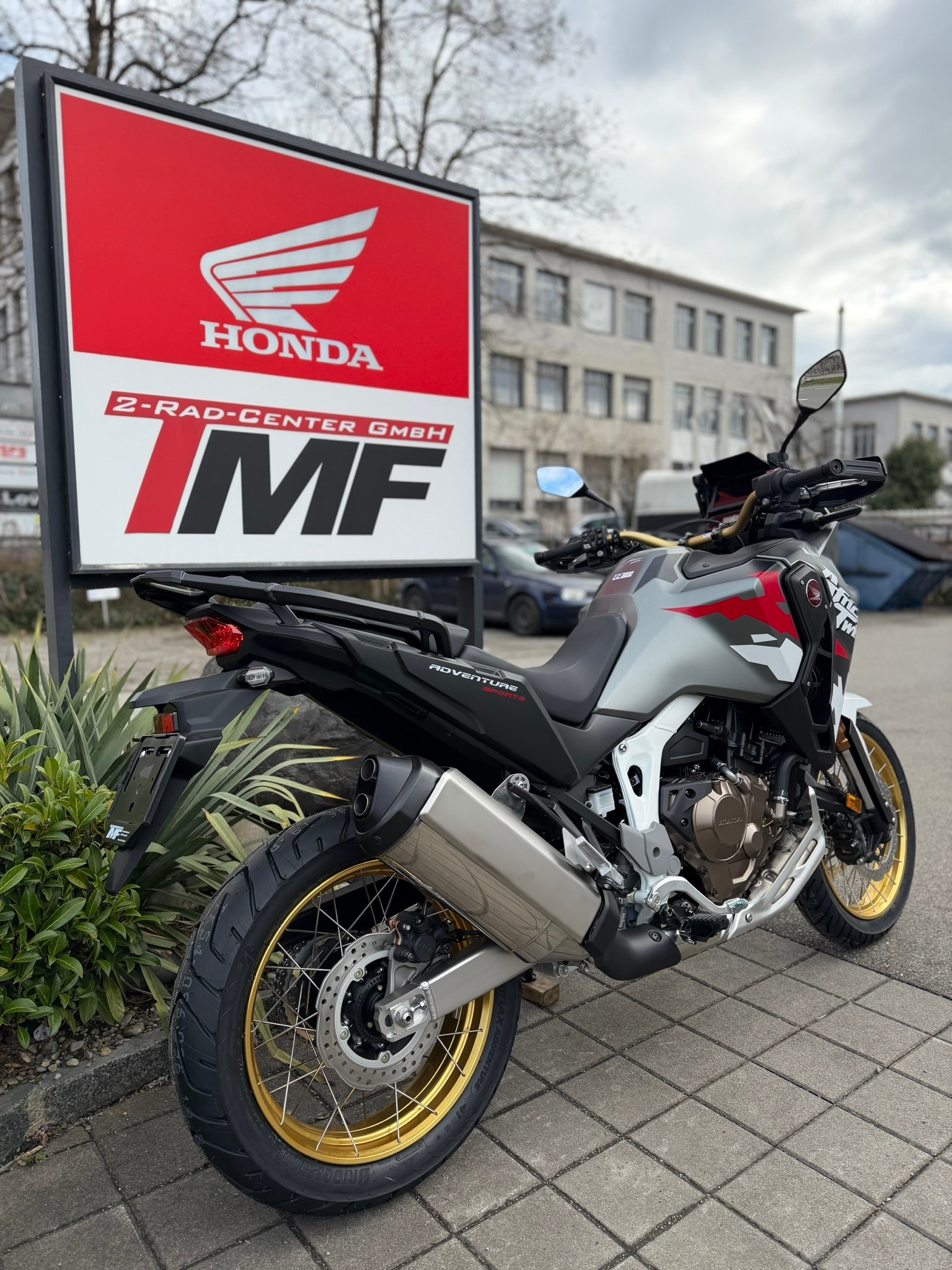 HONDA CRF 1100 Africa Twin Adventure Sports-showroom-element-2