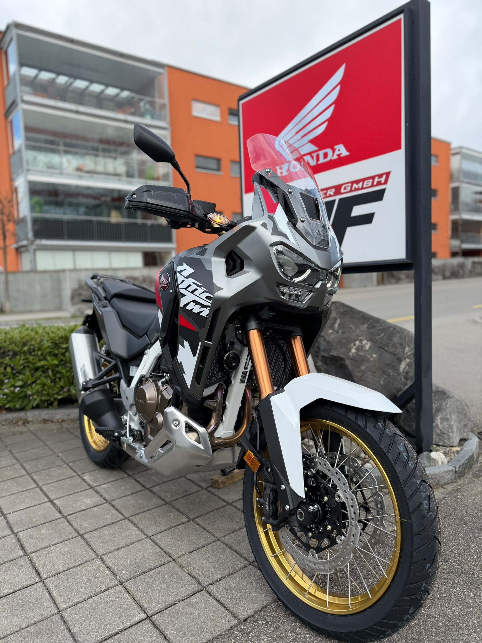 HONDA CRF 1100 Africa Twin Adventure Sports-showroom-element-1