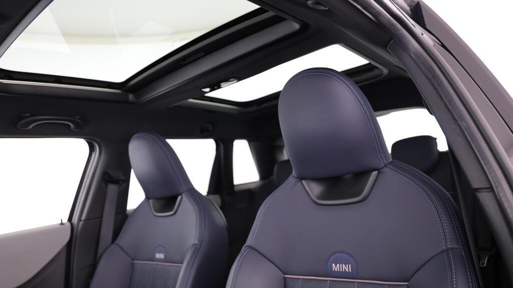 MINI Cooper 5 door C-image-17