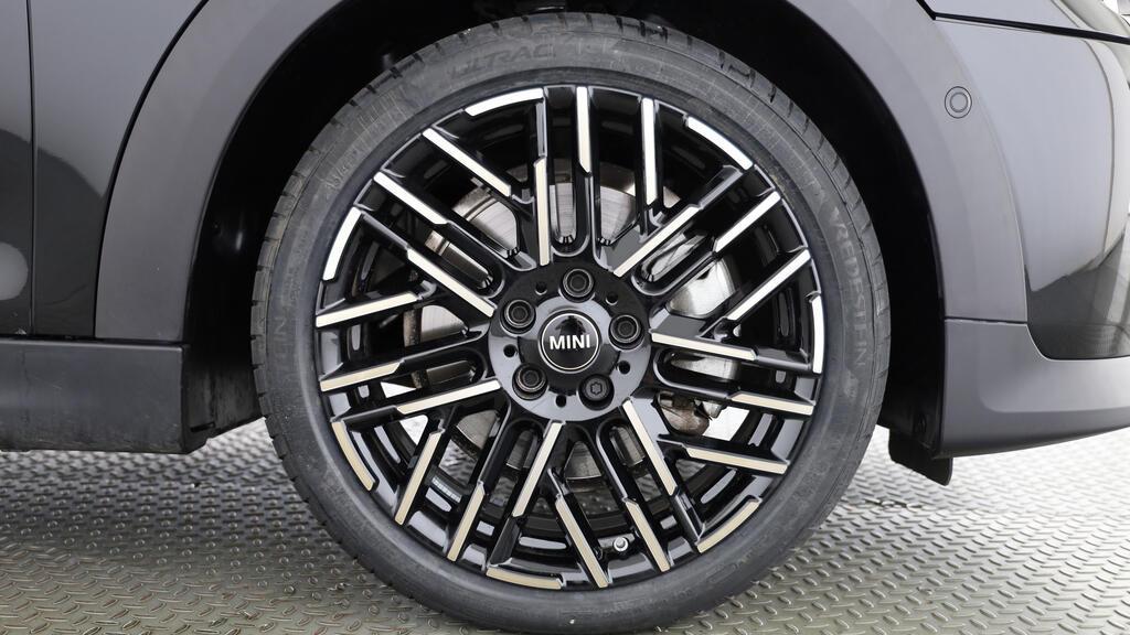 MINI Cooper 5 door C-image-9