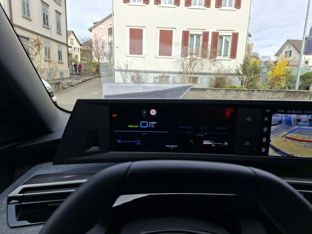 PEUGEOT 5008 1.6 PHEV Allure-image-21