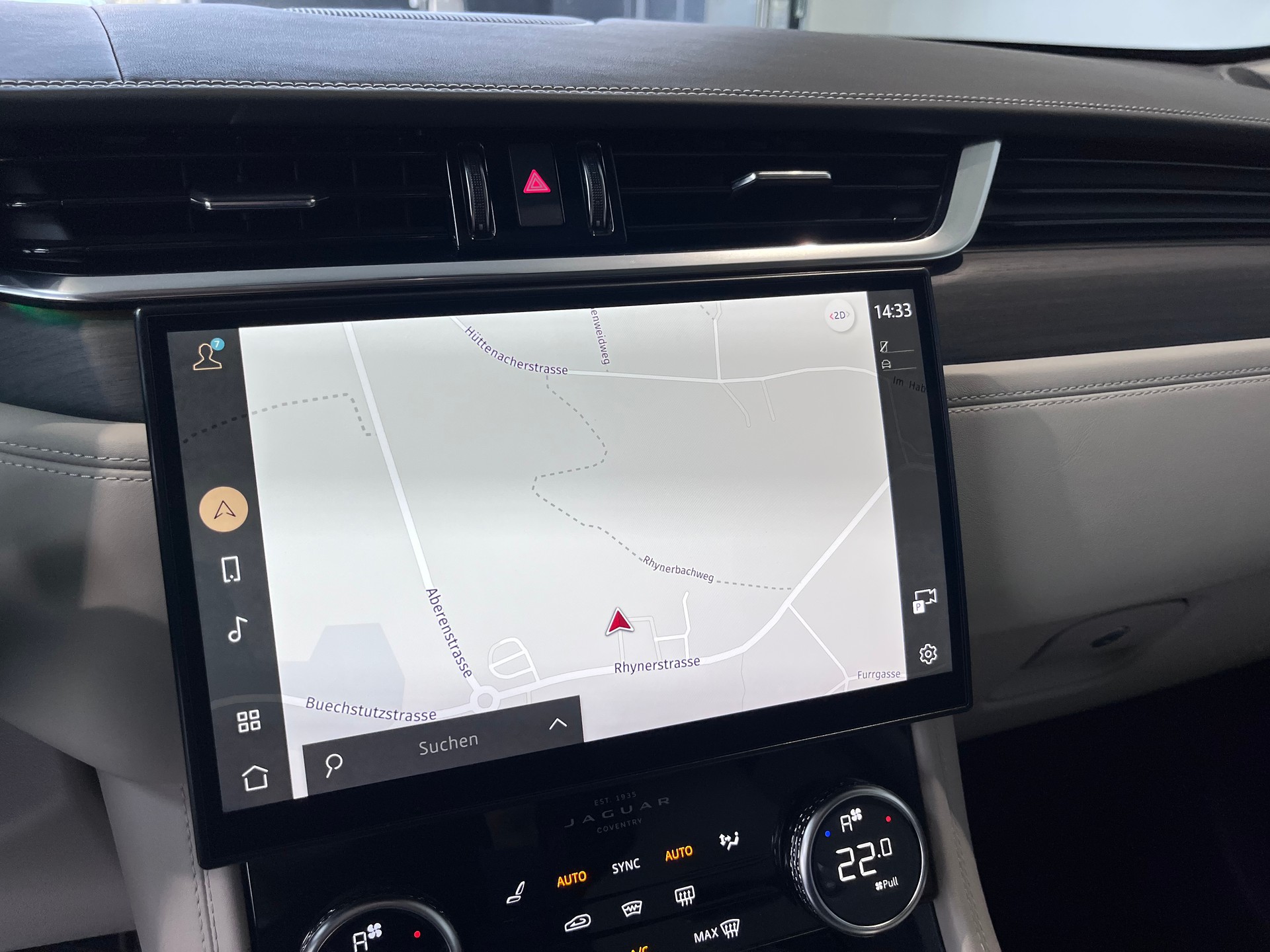 JAGUAR F-Pace 3.0 P400 R-Dynamic MHEV HSE AWD-image-9