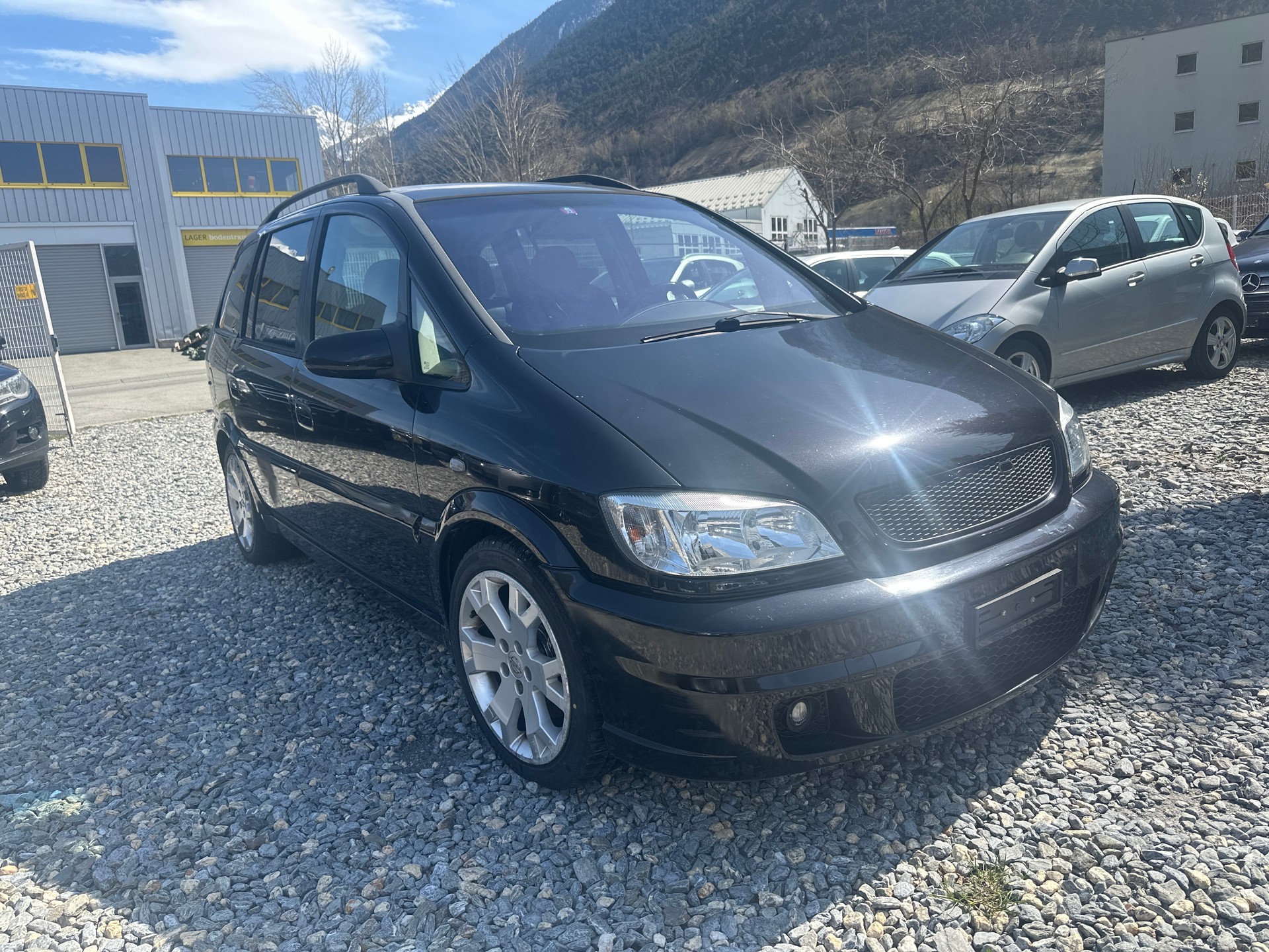 OPEL Zafira 2.0i Turbo OPC-image-0