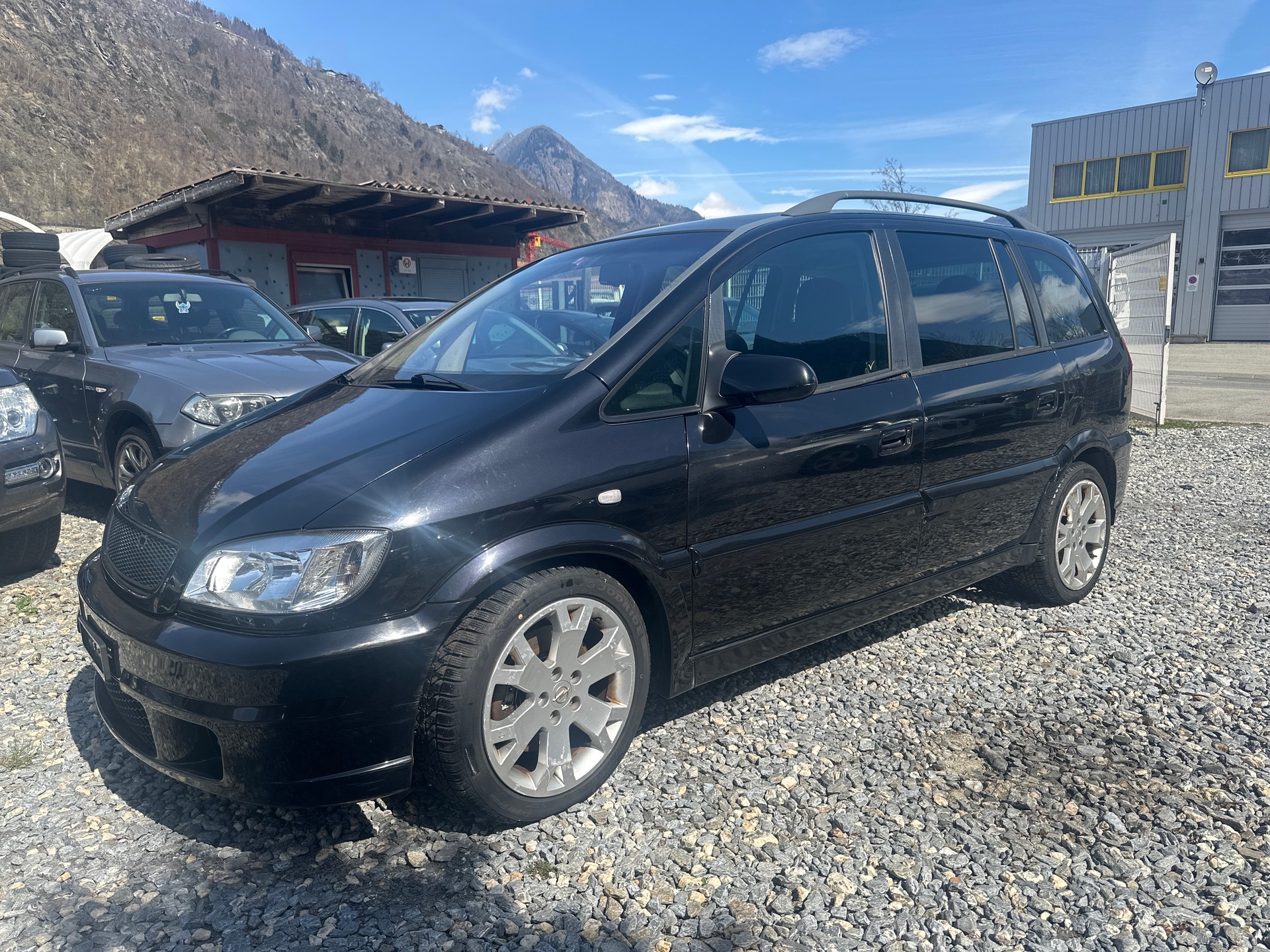 OPEL Zafira 2.0i Turbo OPC-image-2