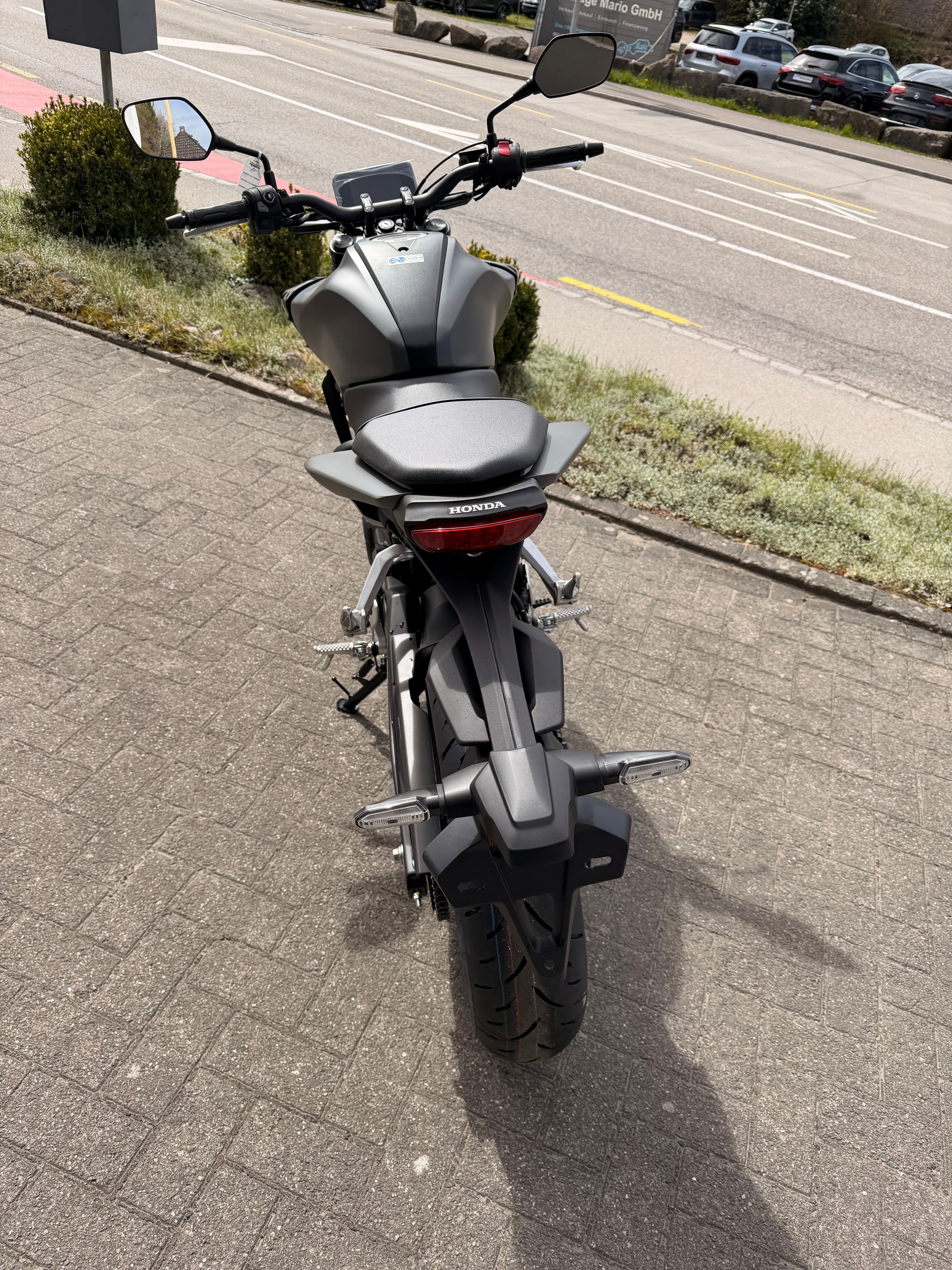 HONDA CB 125 R-showroom-element-3