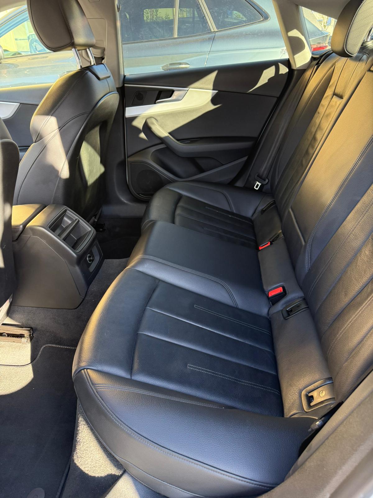 AUDI A5 Sportback-image-4