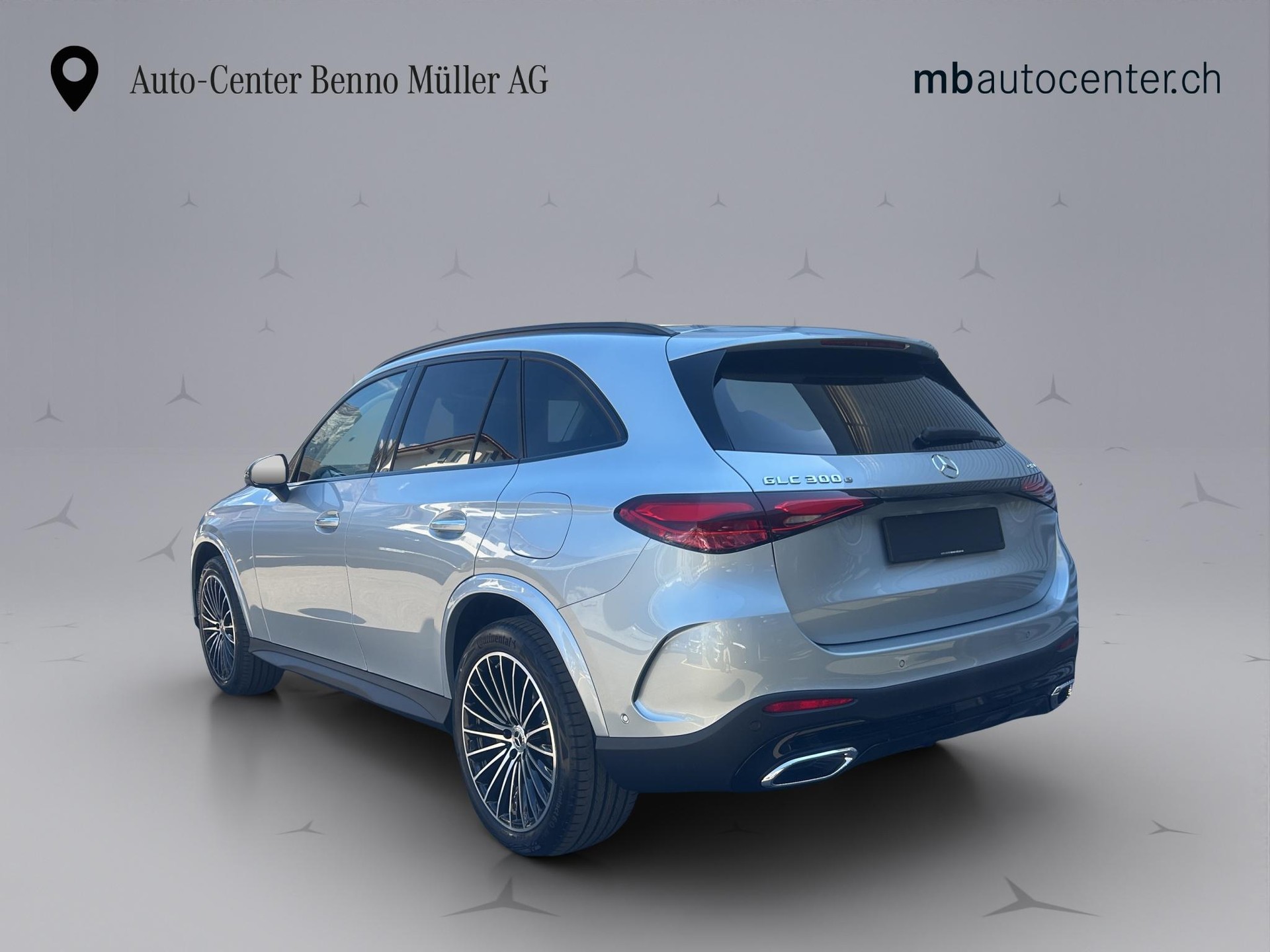 MERCEDES-BENZ GLC 300 e EQ Star AMG Line 4matic-image-2