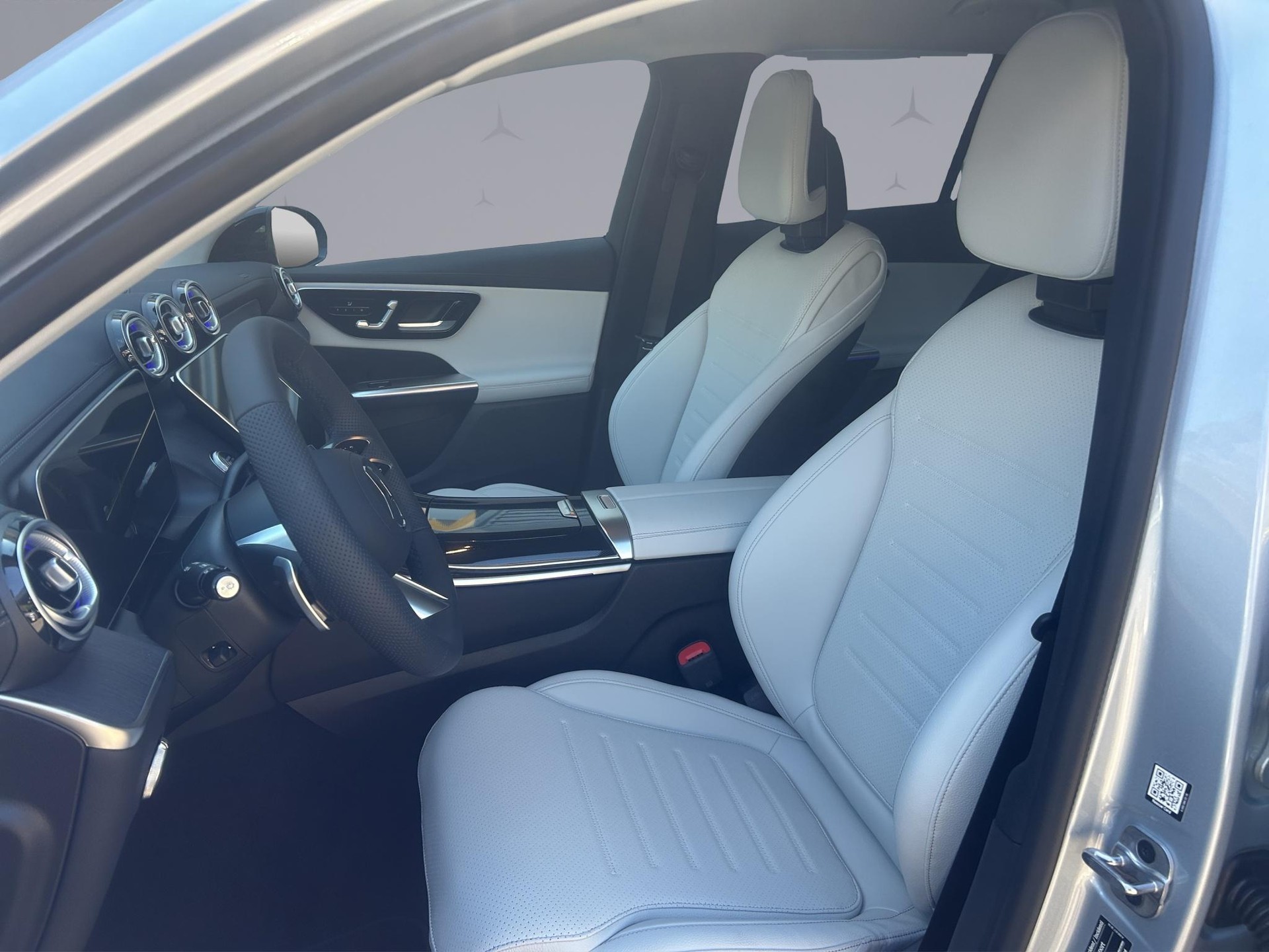 MERCEDES-BENZ GLC 300 e EQ Star AMG Line 4matic-image-7