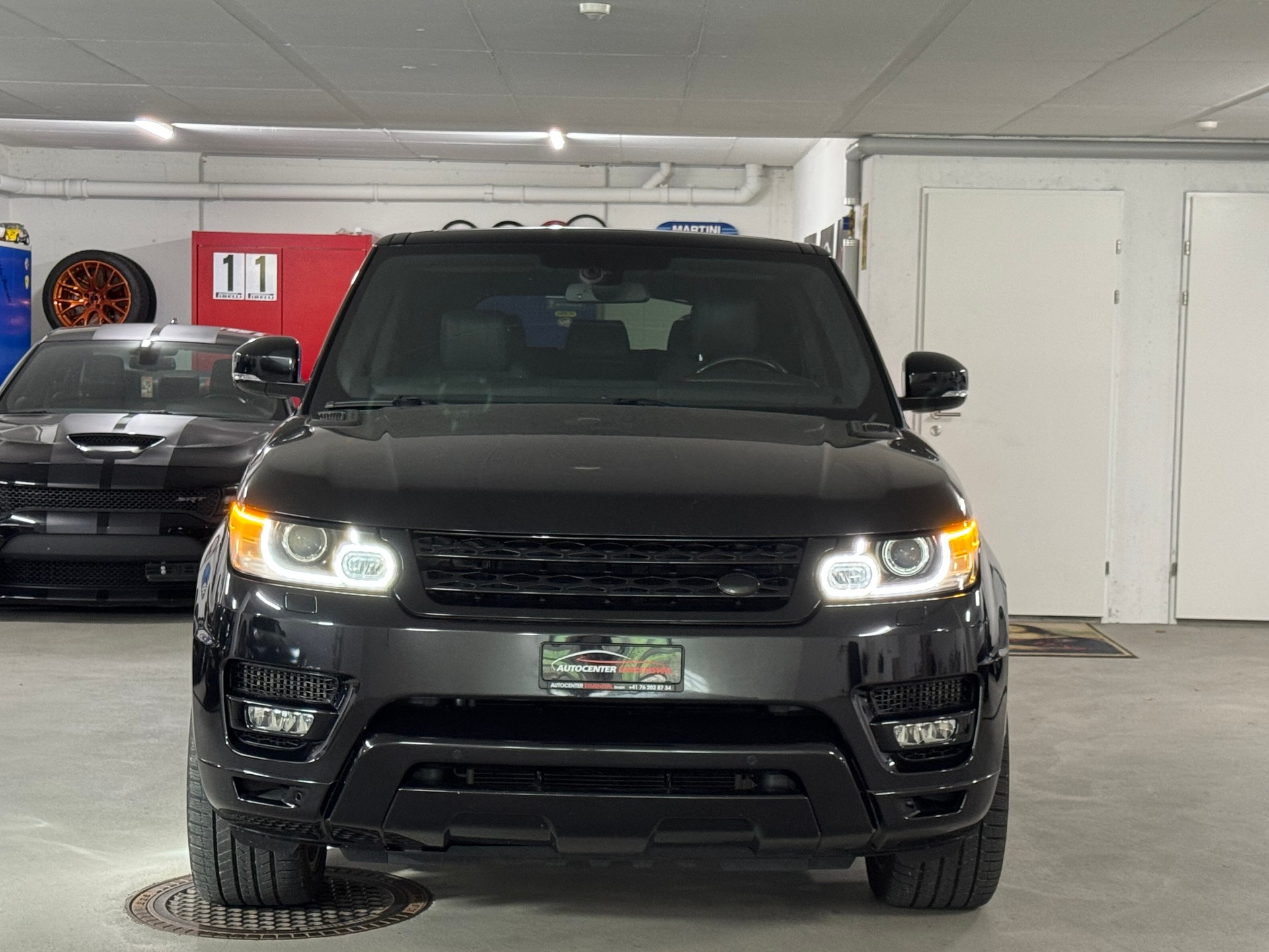 LAND ROVER Range Rover Sport 4.4 SDV8 Autobiography Automatic ALL BLACK-image-1